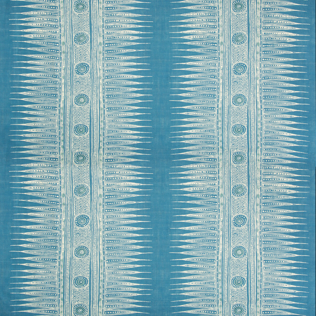 Indian Zag fabric in marine color - pattern 2010136.505.0 - by Lee Jofa in the Suzanne Rheinstein III collection