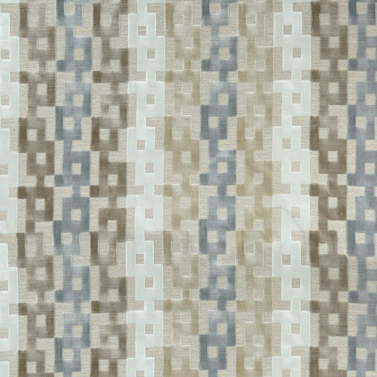 Chain Velvet fabric in natural color - pattern 35856.1611.0 - by Kravet Couture