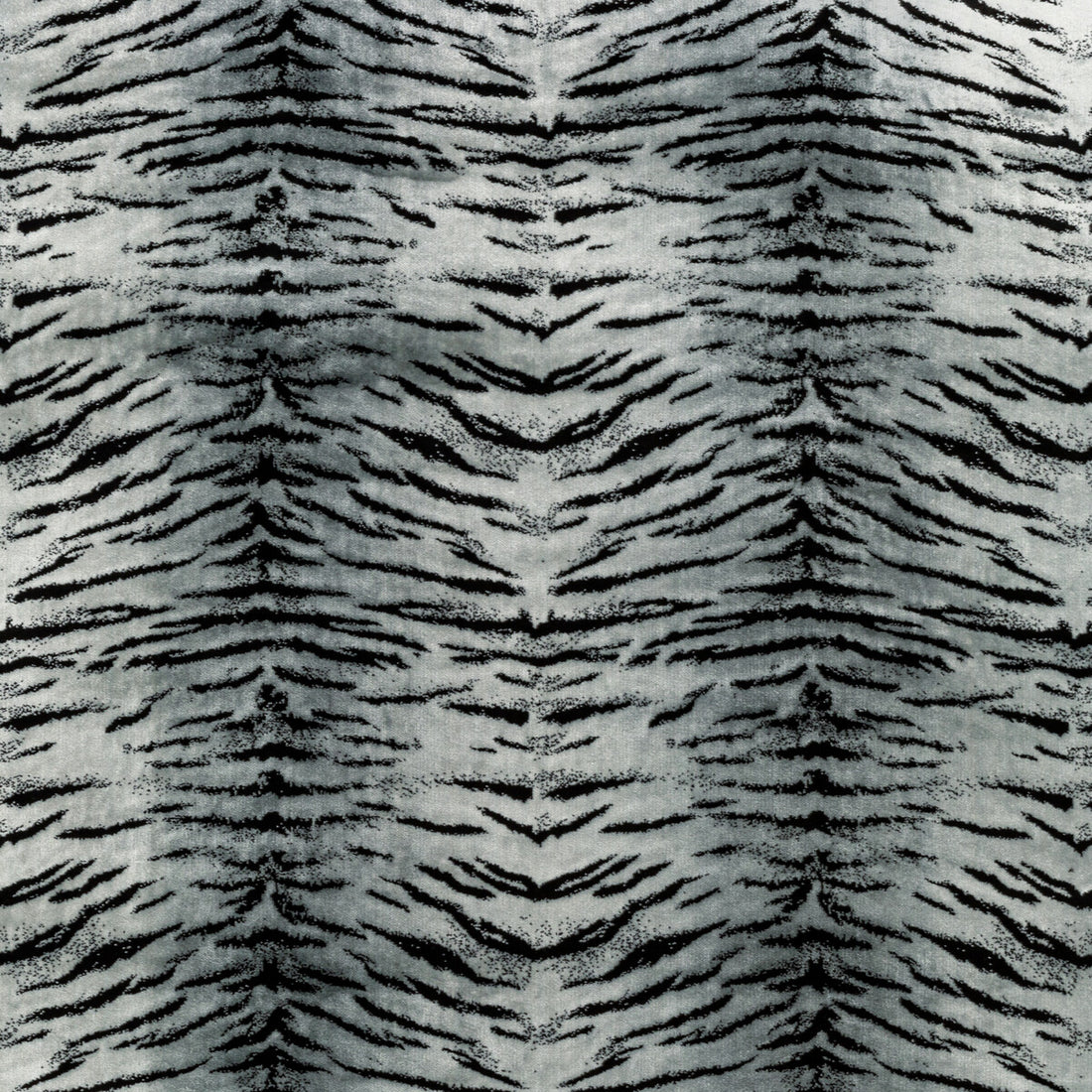 Animalier fabric in silver color - pattern 36327.811.0 - by Kravet Couture in the Modern Luxe III collection