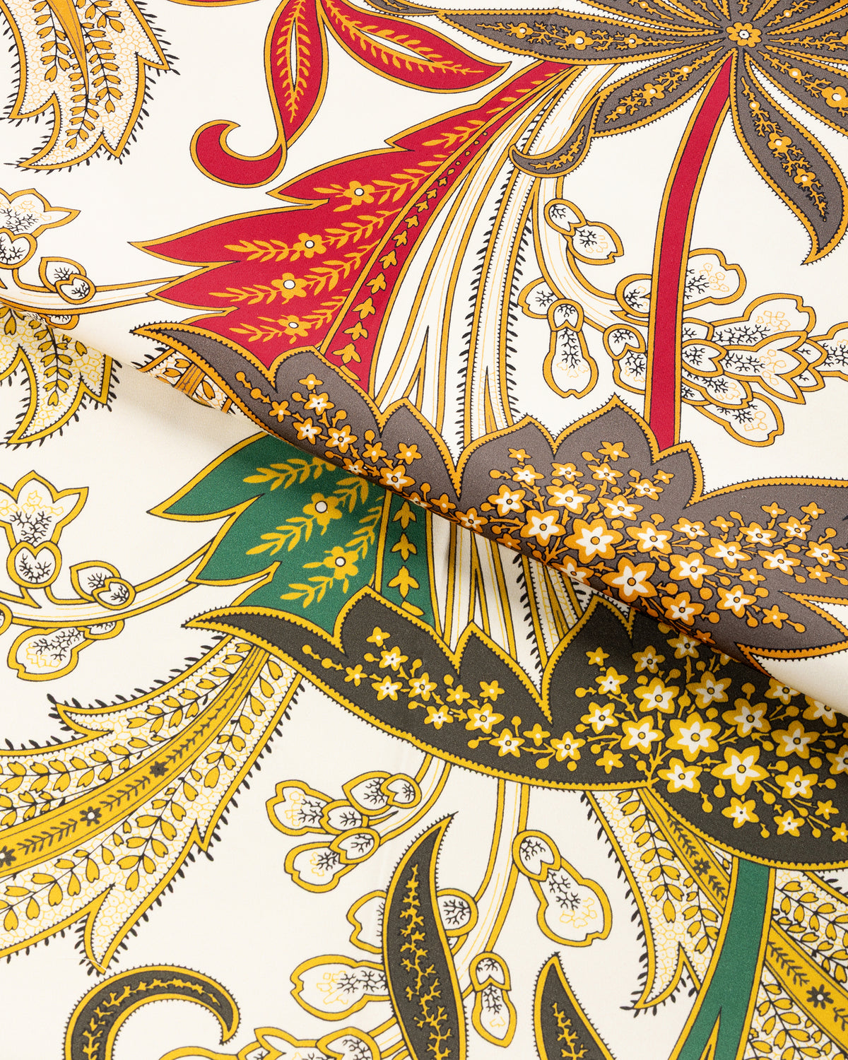 Louisianne fabric in Green color - pattern number 8025112.3.0 - by Brunschwig & Fils in the Madeleine Castaing III collection