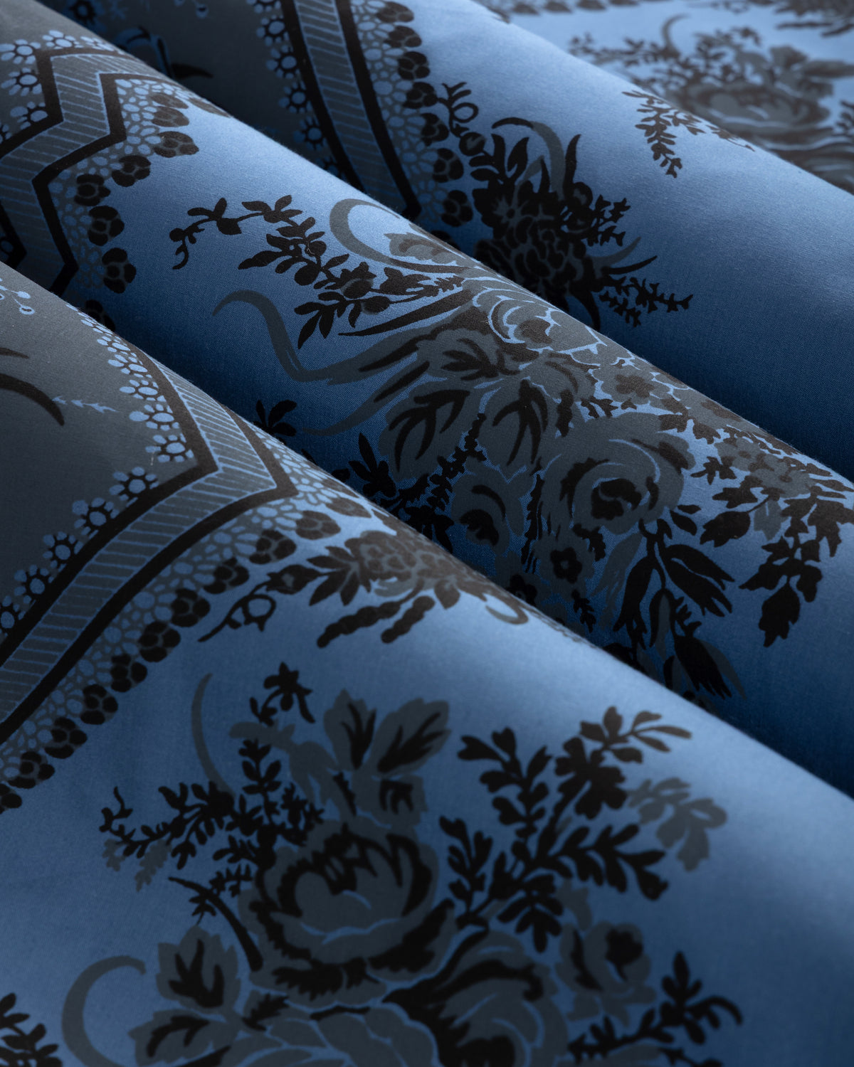 Coppelia Percale fabric in Blue color - pattern number 8025116.5.0 - by Brunschwig & Fils in the Madeleine Castaing III collection