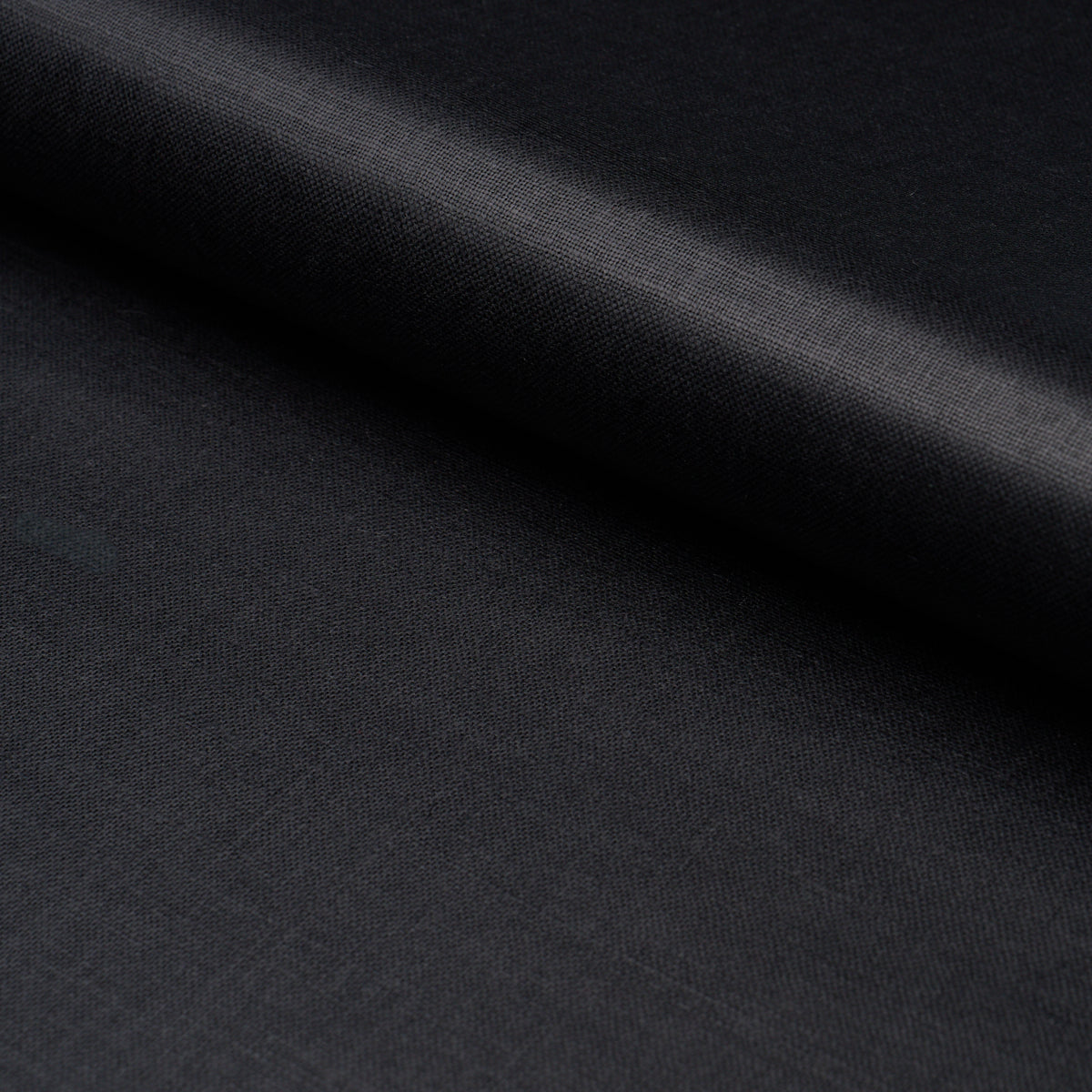 Patent Linen fabric in black color - pattern number 85275 - by Schumacher in the Patterson Flynn collection