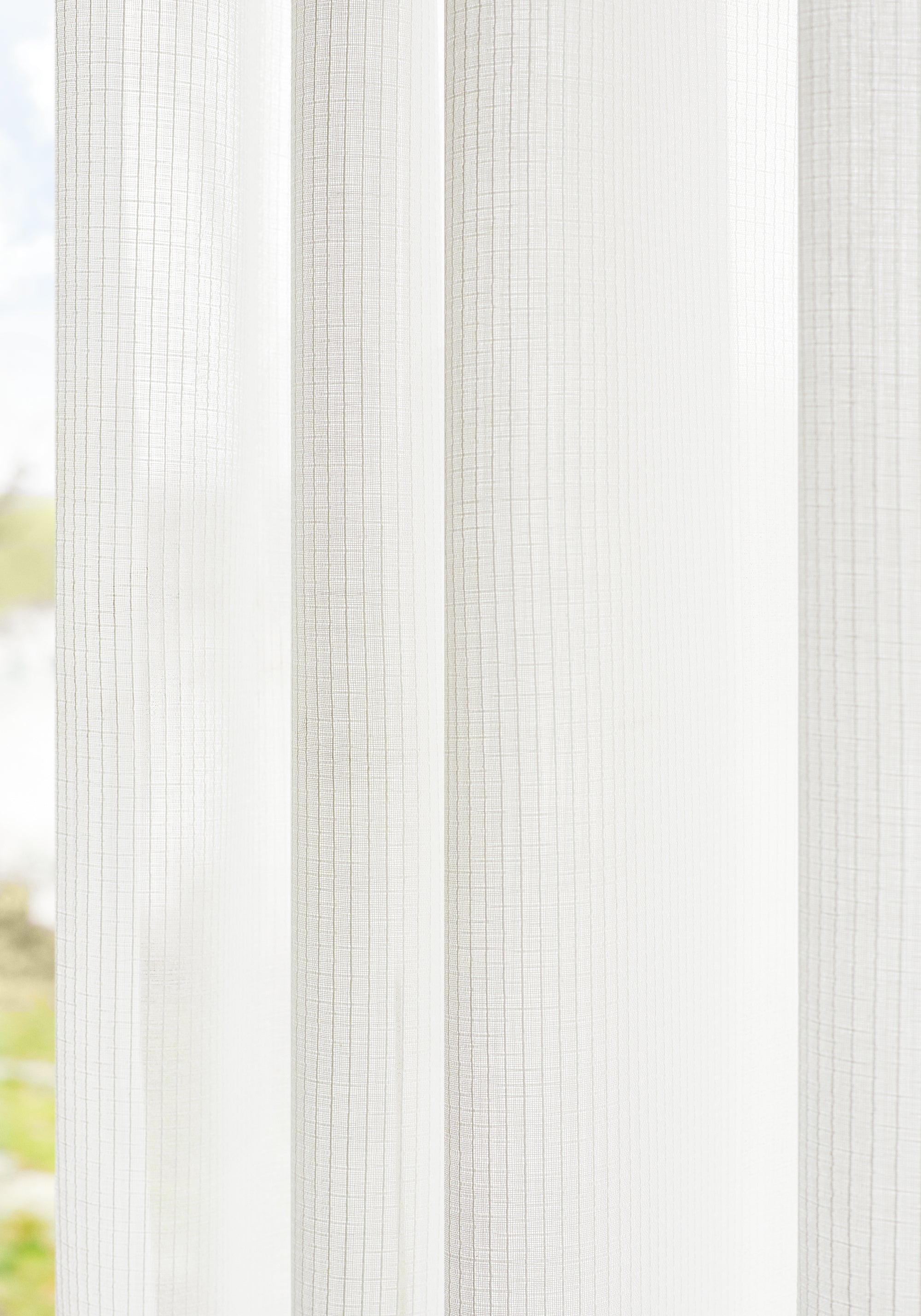Sheer curtains made with Maracas fabric in snow white color - pattern number FWW7154 - by Thibaut fabrics