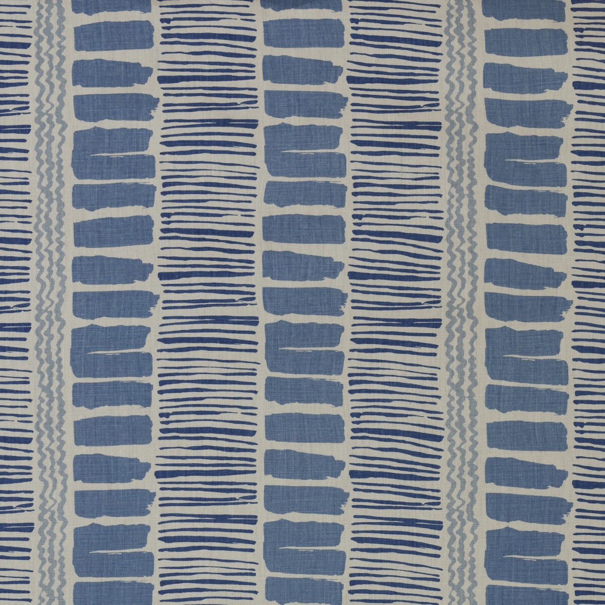 Saltaire fabric in blue color - pattern BFC-3624.5.0 - by Lee Jofa in the Blithfield collection