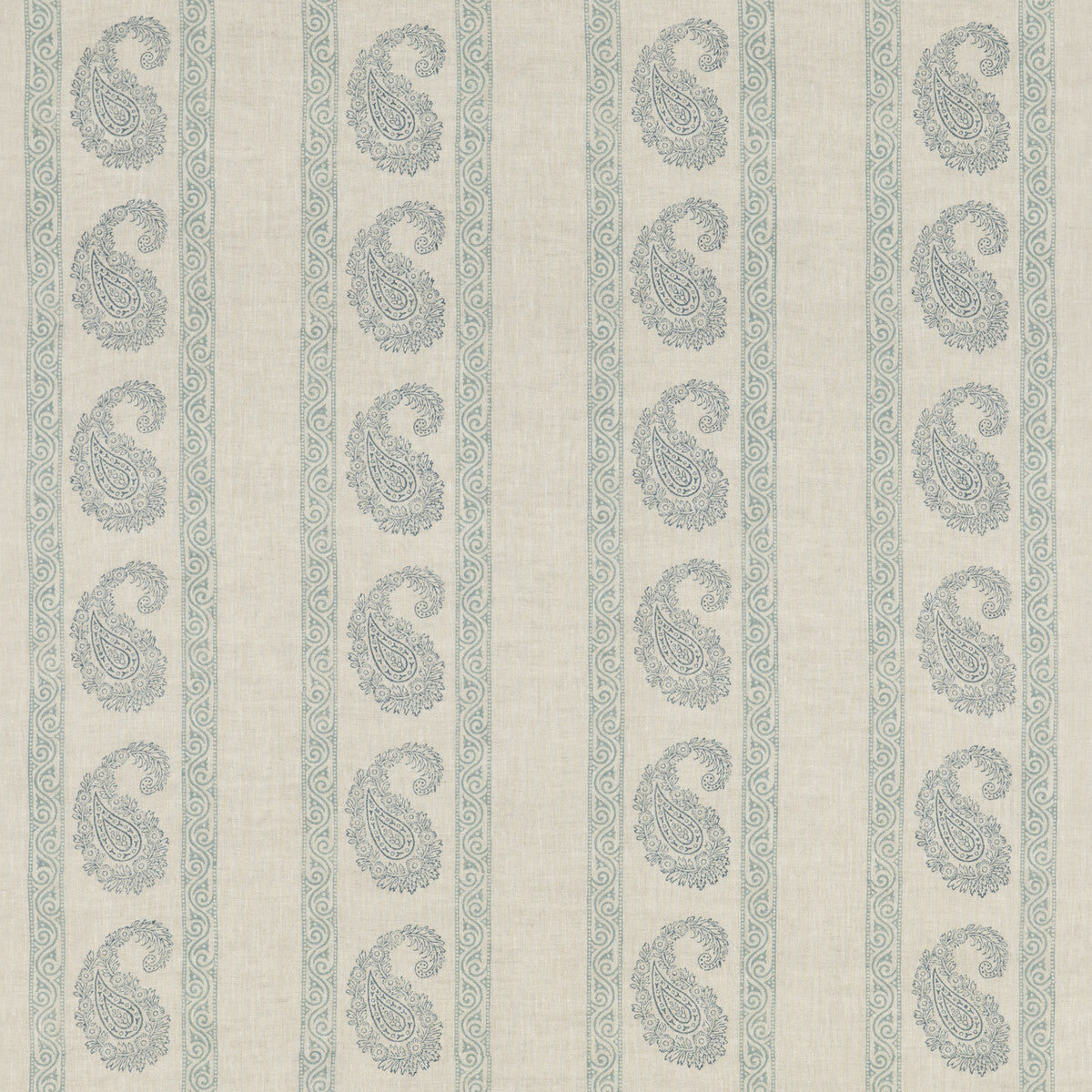 Vintage Paisley fabric in blue color - pattern BP10919.1.0 - by G P & J Baker in the Portobello collection