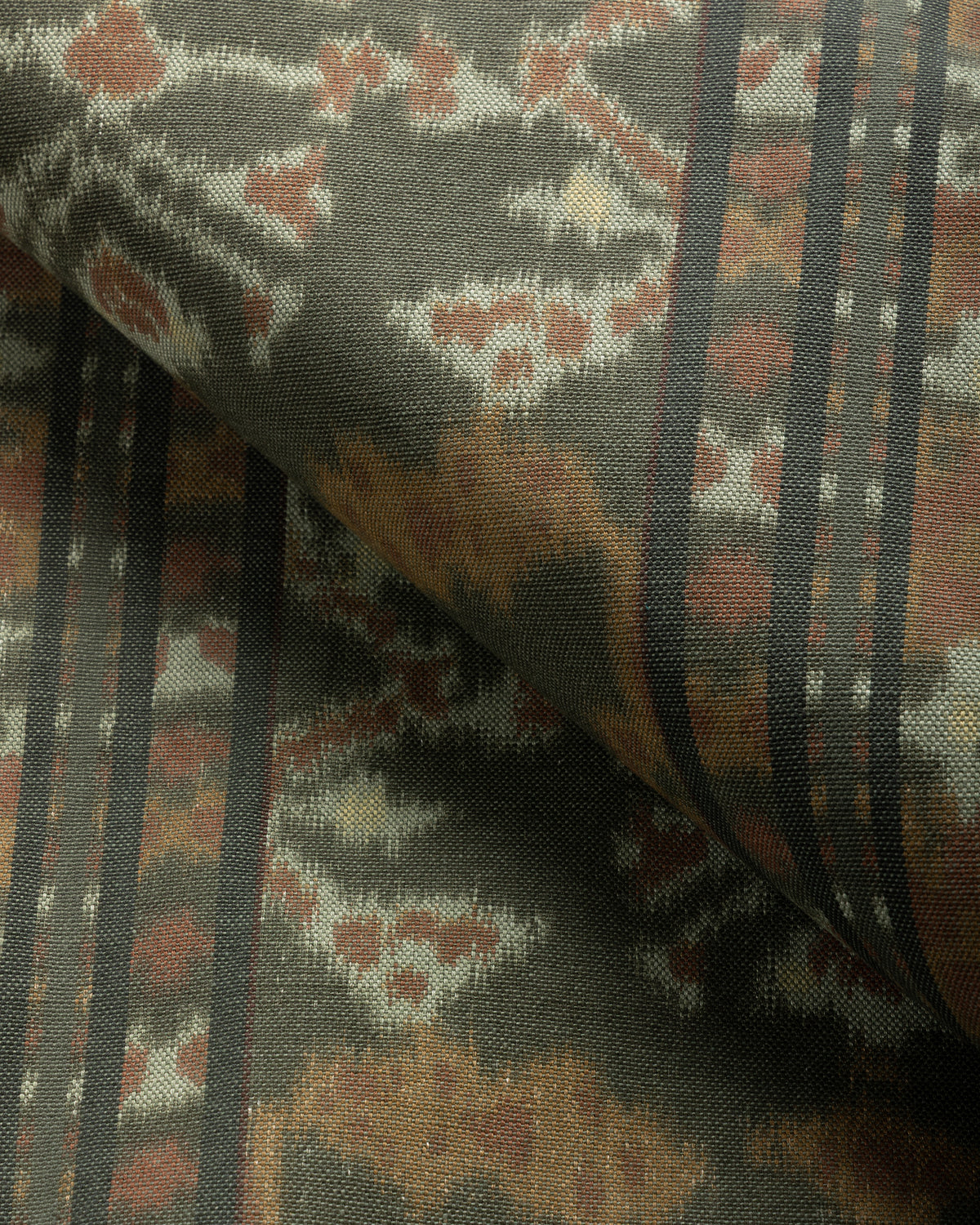 Cocuyo fabric in Bosque color - pattern number COCUYO.30.0 - by Kravet Couture in the Alfredo Paredes Cocuyo collection