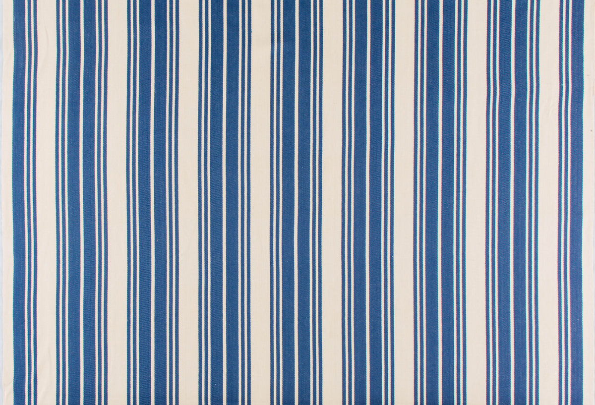 Griswold fabric in navy color - pattern number EN 00061415 - by Scalamandre in the Old World Weavers collection