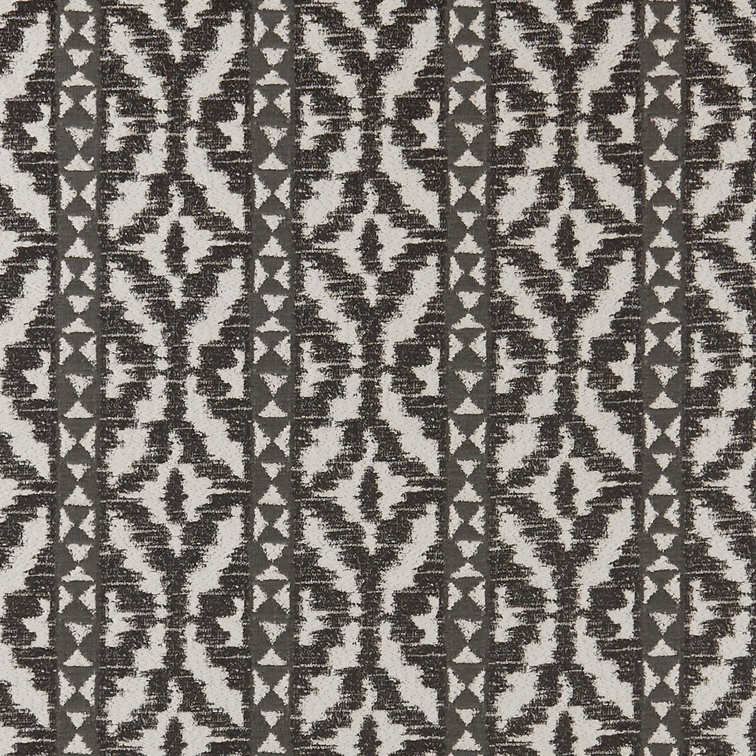 Bw1005 fabric in black/white color - pattern F0877/01.CAC.0 - by Clarke And Clarke in the Clarke &amp; Clarke Black + White collection