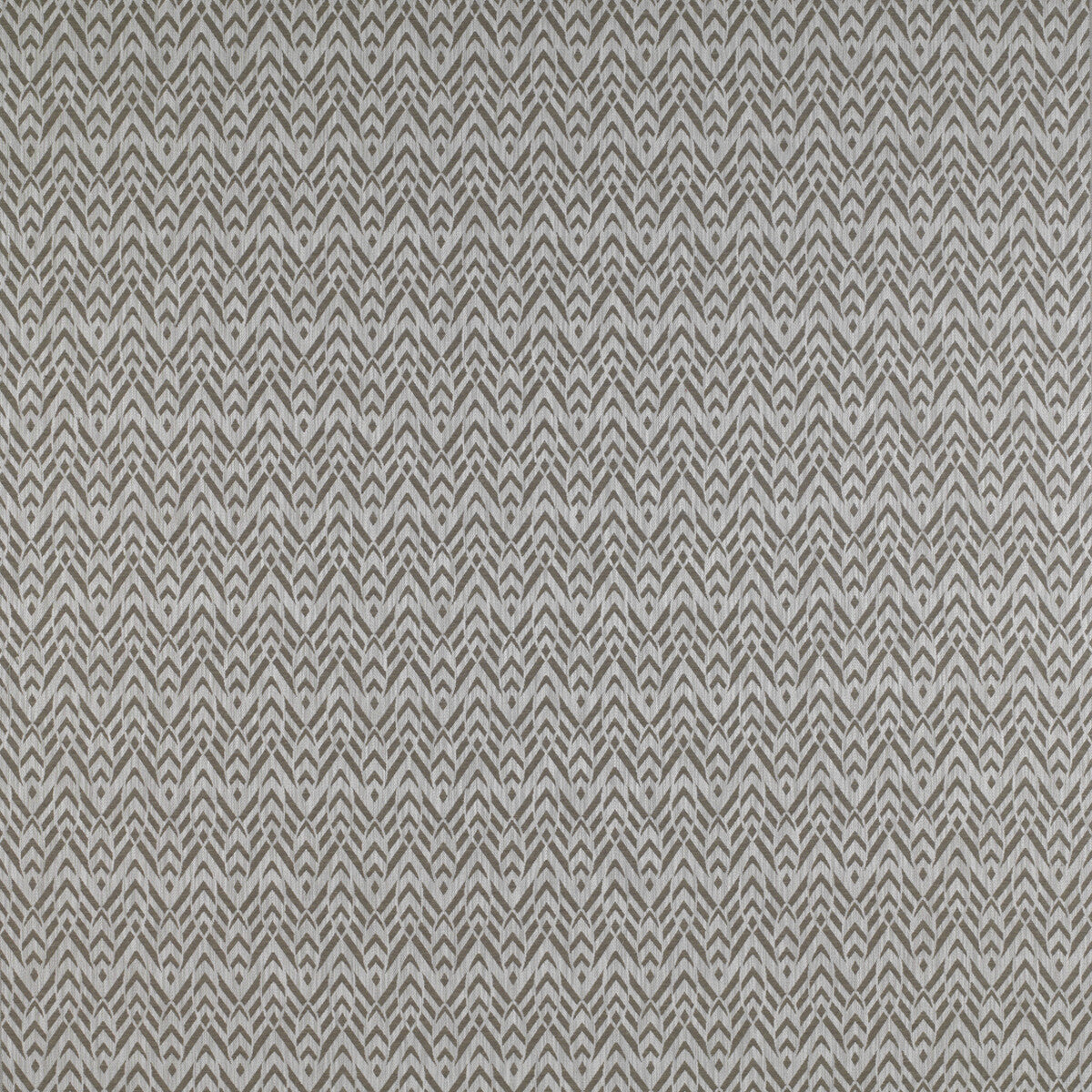 Cervantes fabric in lino color - pattern GDT5200.006.0 - by Gaston y Daniela in the Madrid collection