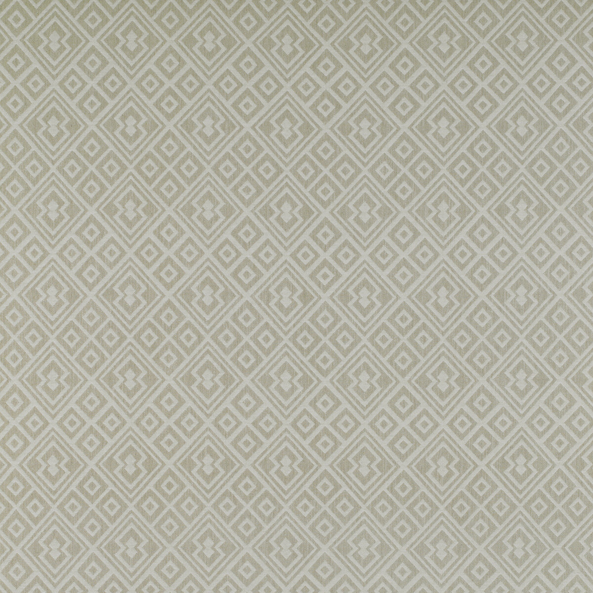 Bergamo fabric in blanco color - pattern GDT5325.003.0 - by Gaston y Daniela in the Tierras collection