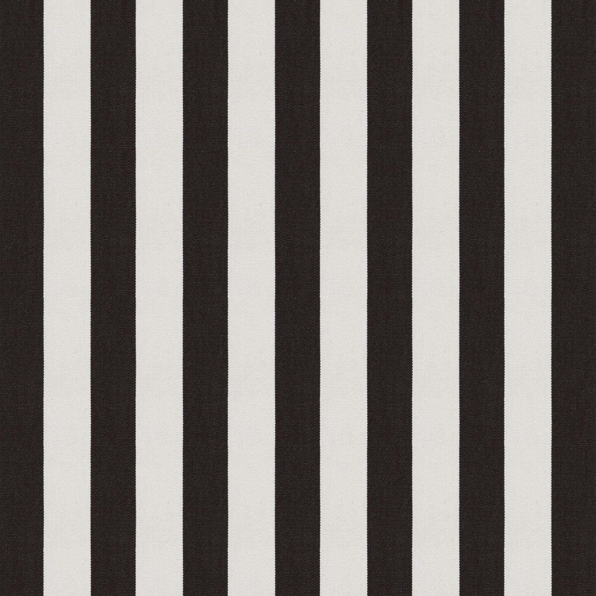 Almudaina fabric in blanco/chocolate color - pattern GDT5671.002.0 - by Gaston y Daniela in the Gaston Maiorica collection