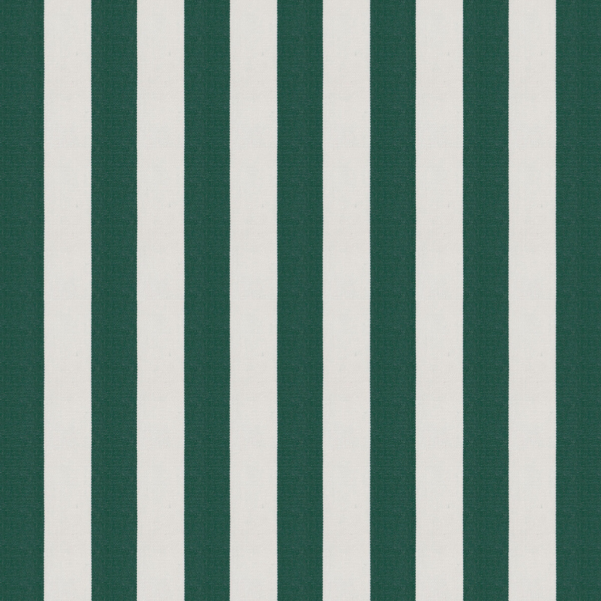 Almudaina fabric in blanco/verde botella color - pattern GDT5671.004.0 - by Gaston y Daniela in the Gaston Maiorica collection