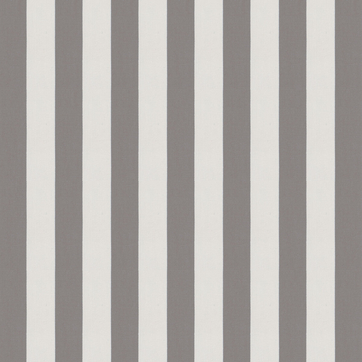 Almudaina fabric in beige/blanco color - pattern GDT5671.010.0 - by Gaston y Daniela in the Gaston Maiorica collection