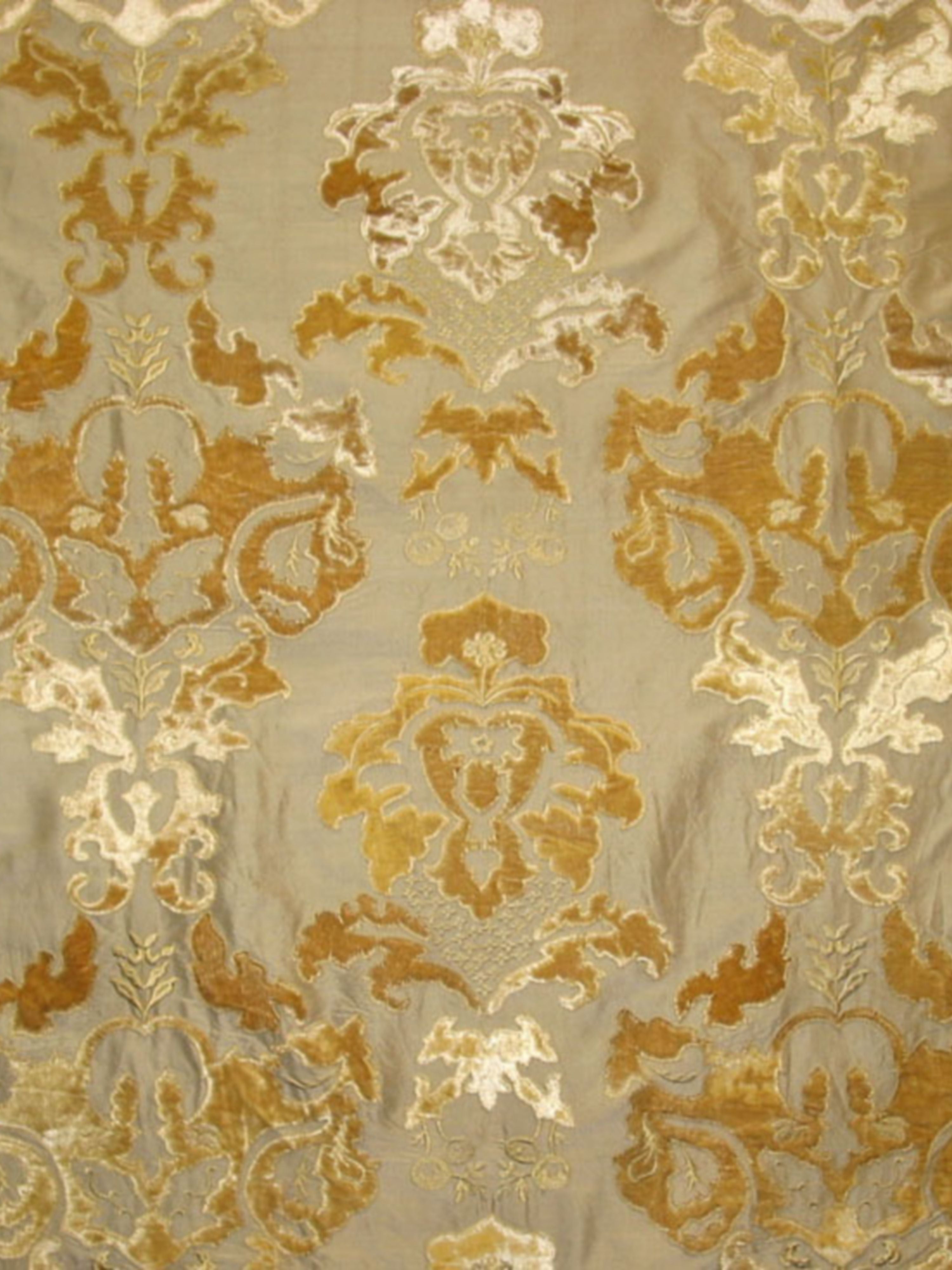 Palazzo Ricci Silk fabric in linen color - pattern number HC 00037785 - by Scalamandre in the Old World Weavers collection