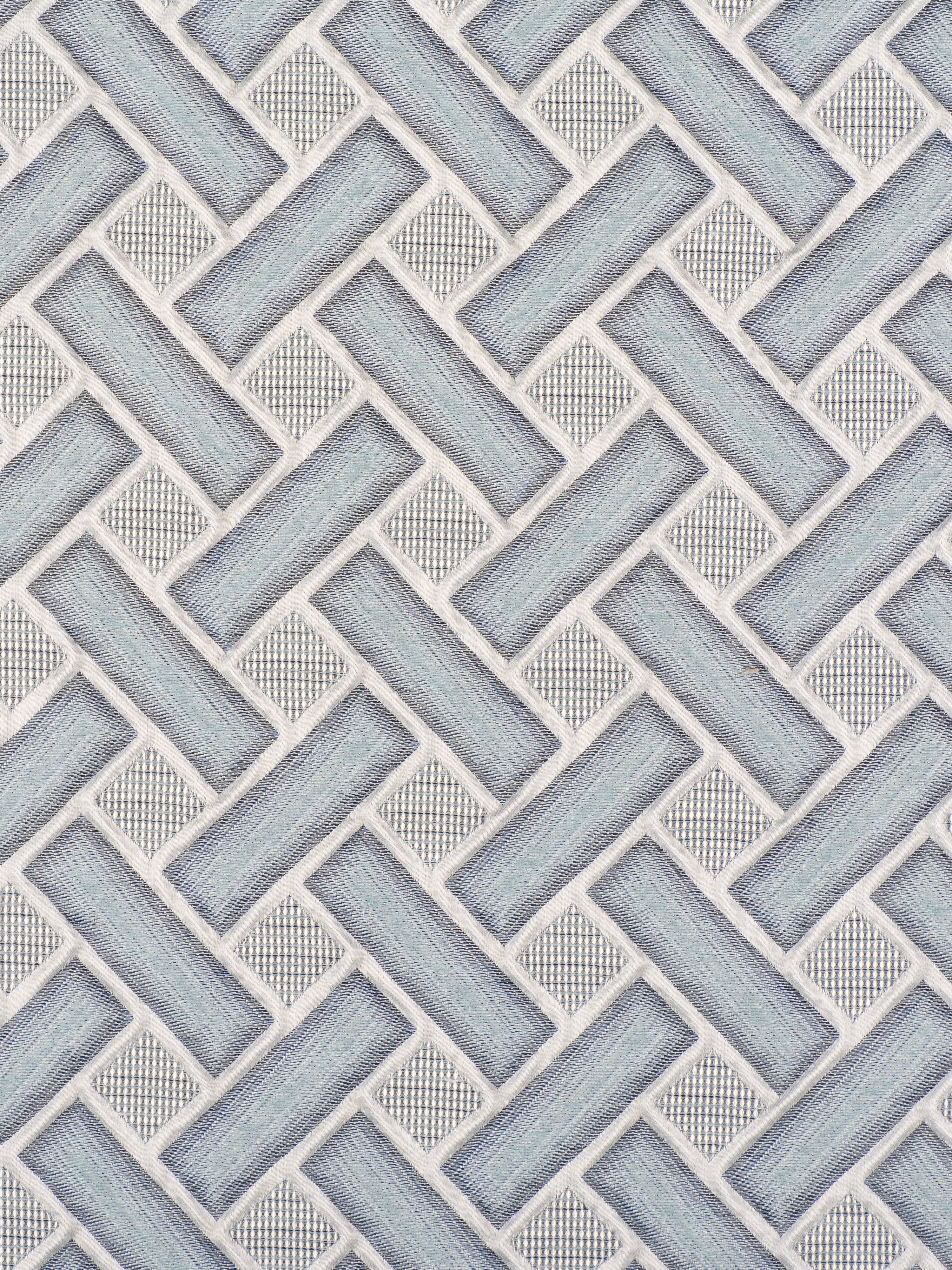 Rashmil fabric in blue color - pattern number HS 00021795 - by Scalamandre in the Old World Weavers collection