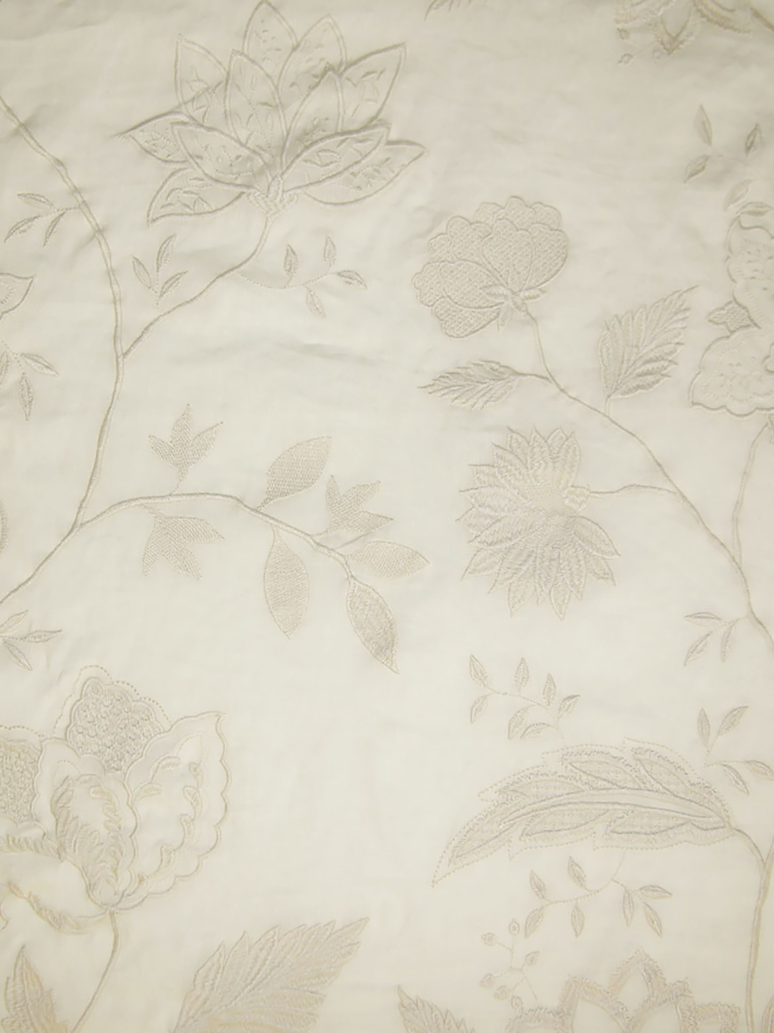 Patna fabric in ivory color - pattern number HS 00021992 - by Scalamandre in the Old World Weavers collection