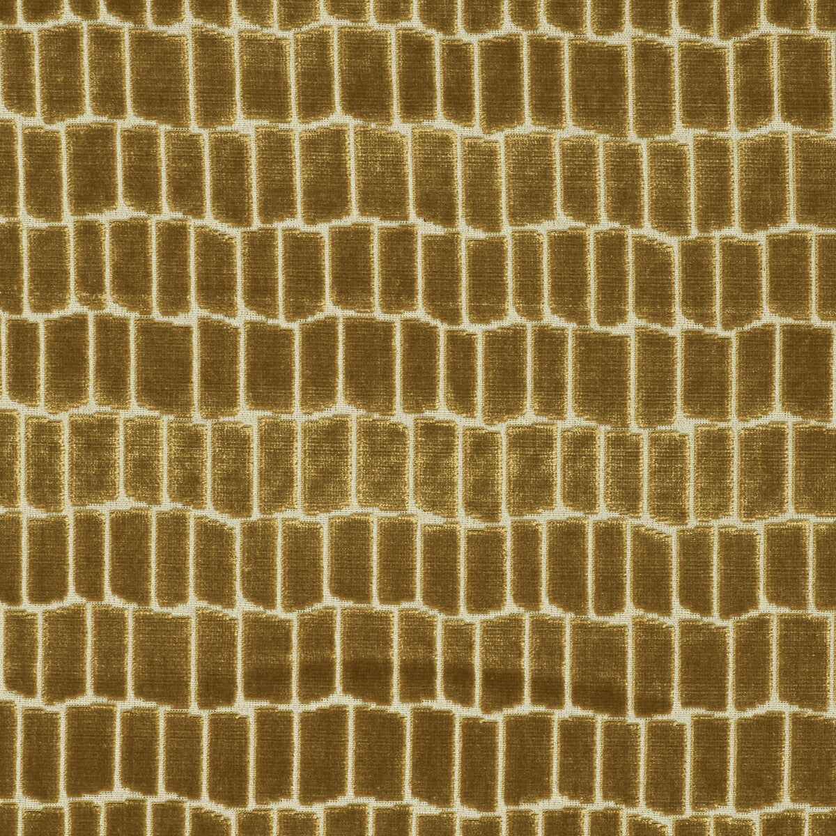 Maximo fabric in oro color - pattern LCT1015.007.0 - by Gaston y Daniela in the Lorenzo Castillo V collection