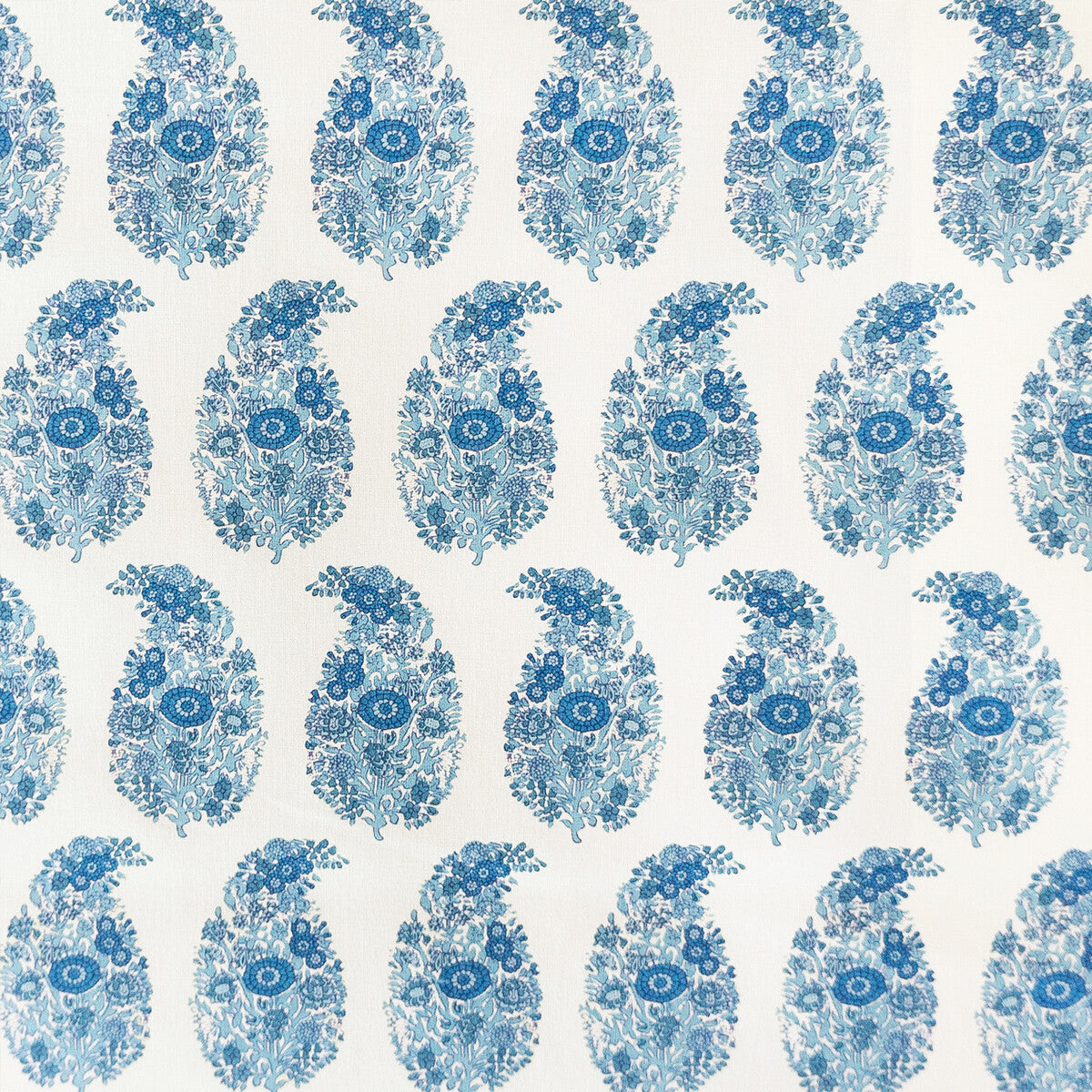 Tarsila fabric in azul color - pattern LCT1029.003.0 - by Gaston y Daniela in the Lorenzo Castillo V collection