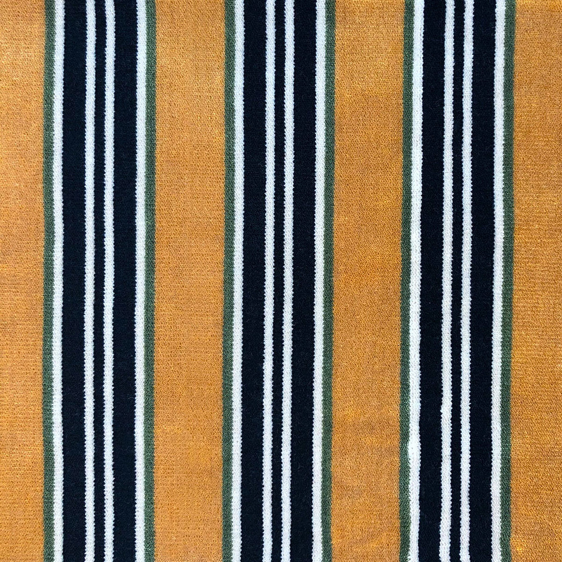 Tucha fabric in fondo oro/verde color - pattern LCT1051.002.0 - by Gaston y Daniela in the Lorenzo Castillo VI collection