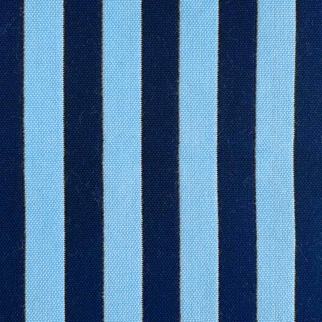 Benjamin fabric in azul color - pattern LCT1057.006.0 - by Gaston y Daniela in the Lorenzo Castillo VI collection