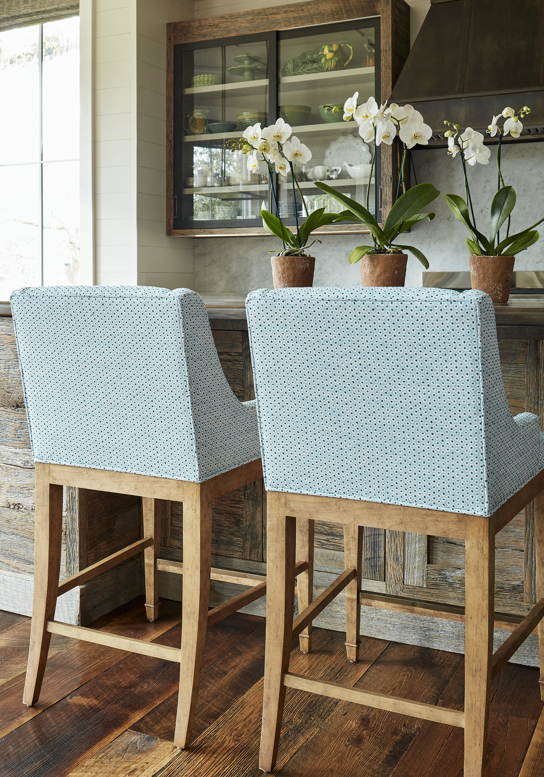 Hudson Counter Stool in Pixie woven fabric in sky and marine color - pattern number W73463 by Thibaut in the Landmark collection