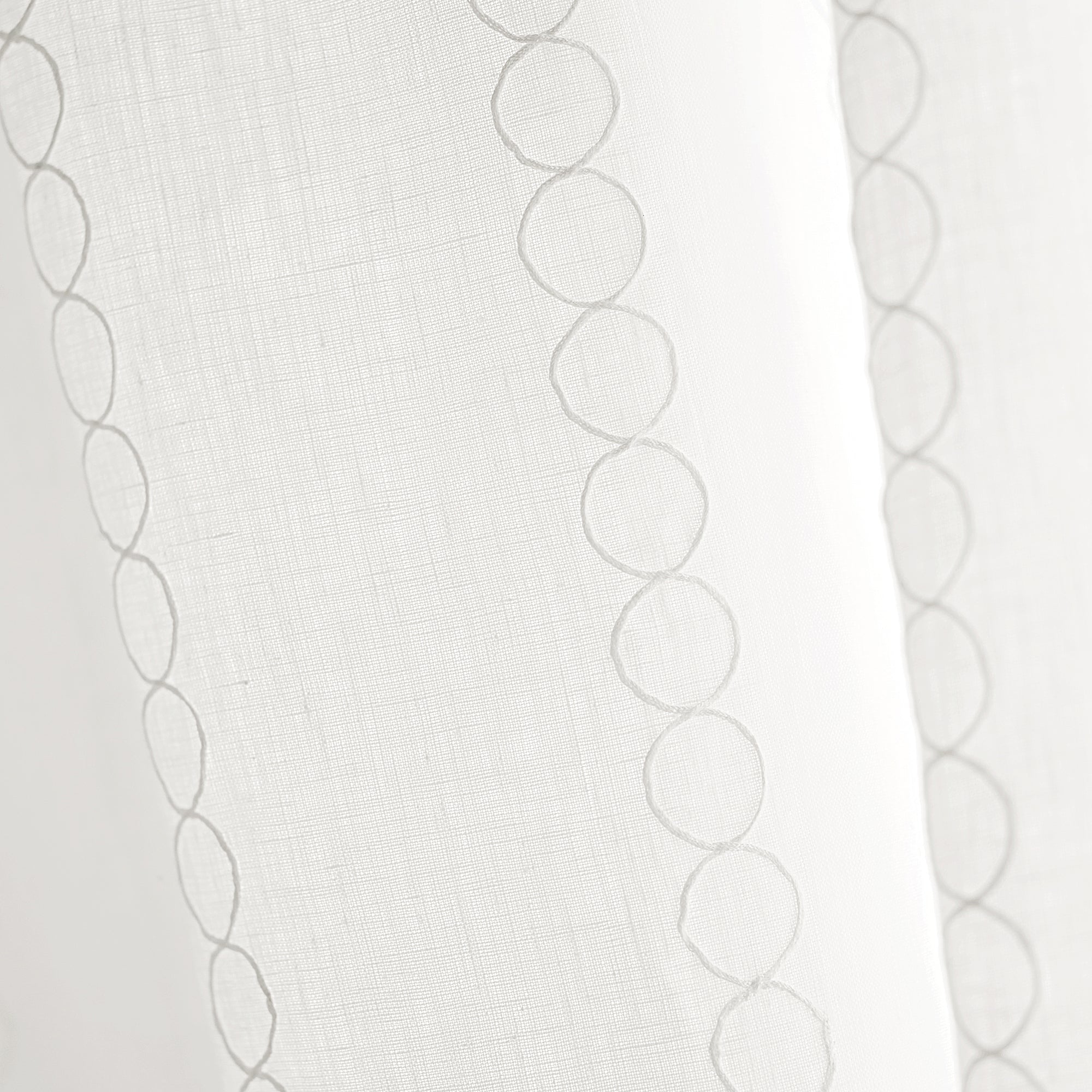 Rings woven fabric in White - pattern number AW9117 - by Anna French