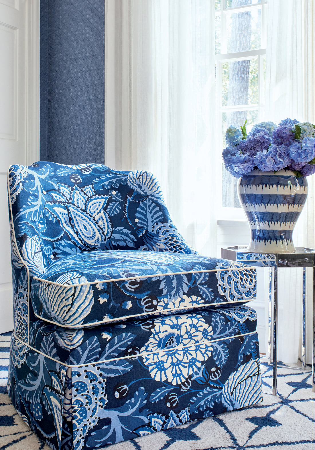 Brentwood Chair in Mitford printed fabric in navy color - pattern number F92943 by Thibaut in the Paramount collection