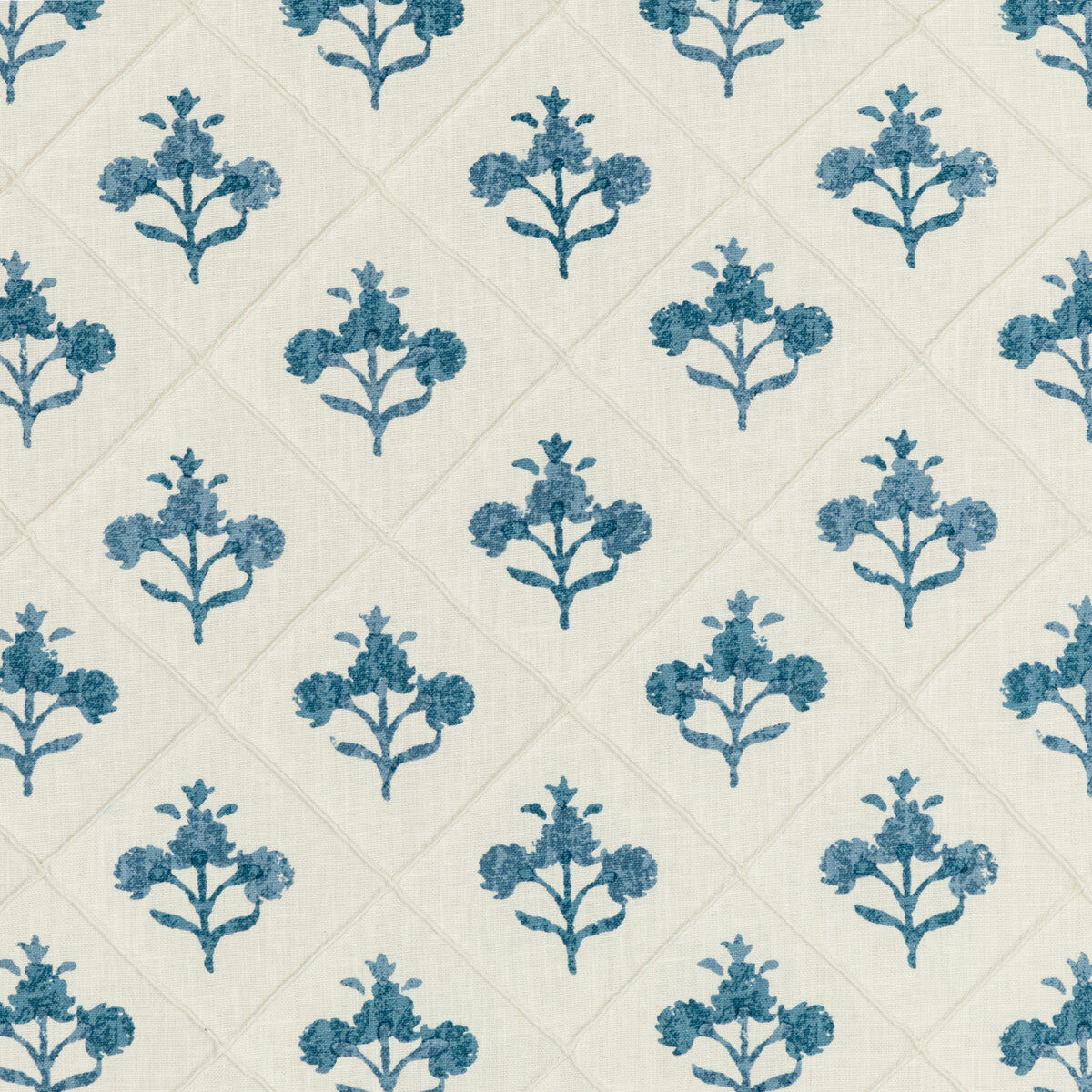 Kravet Basics fabric in rajaflower-50 color - pattern RAJAFLOWER.50.0 - by Kravet Basics in the L&