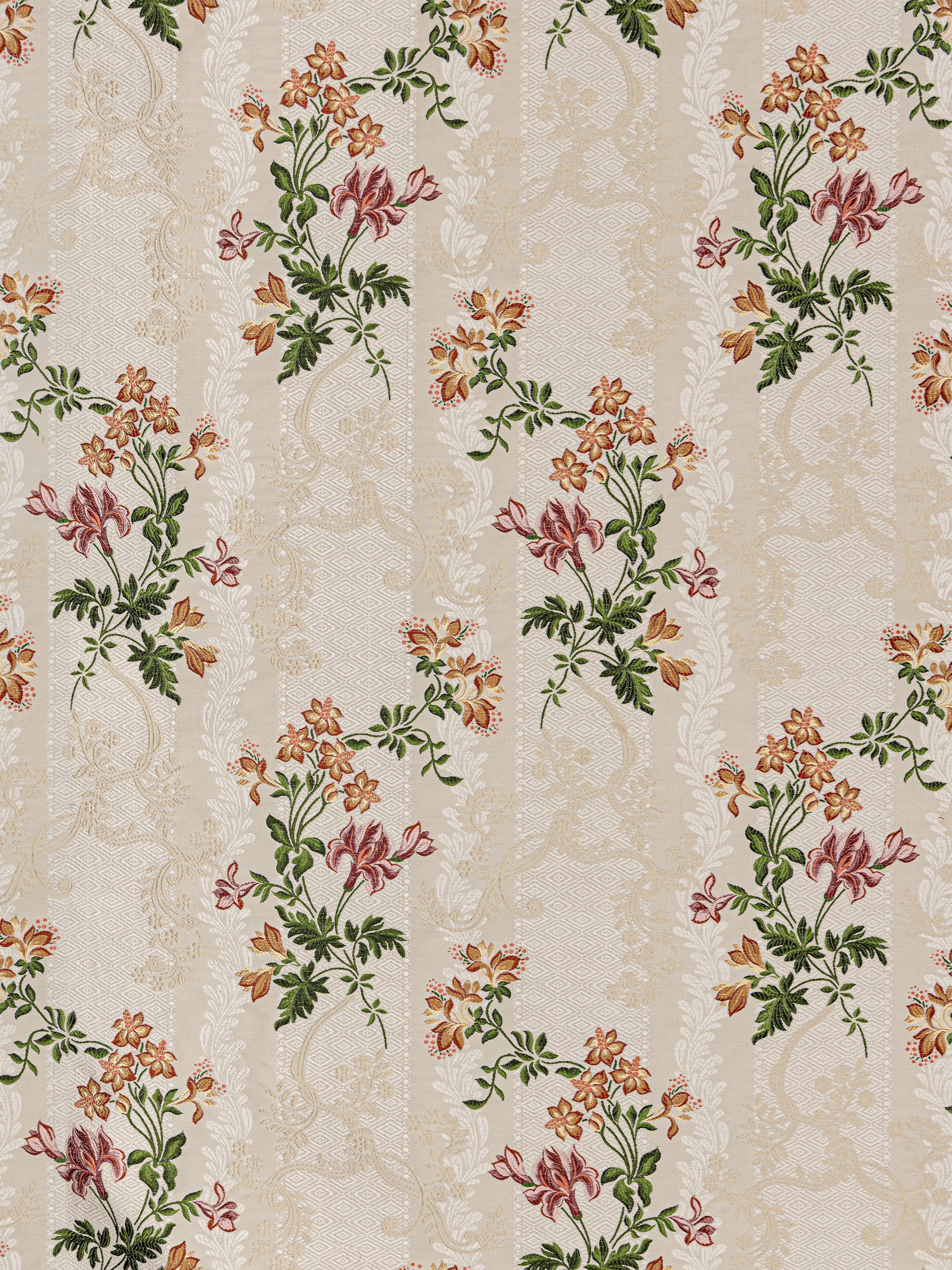 Spolinato fabric in off-white color - pattern number SB 00011735 - by Scalamandre in the Old World Weavers collection