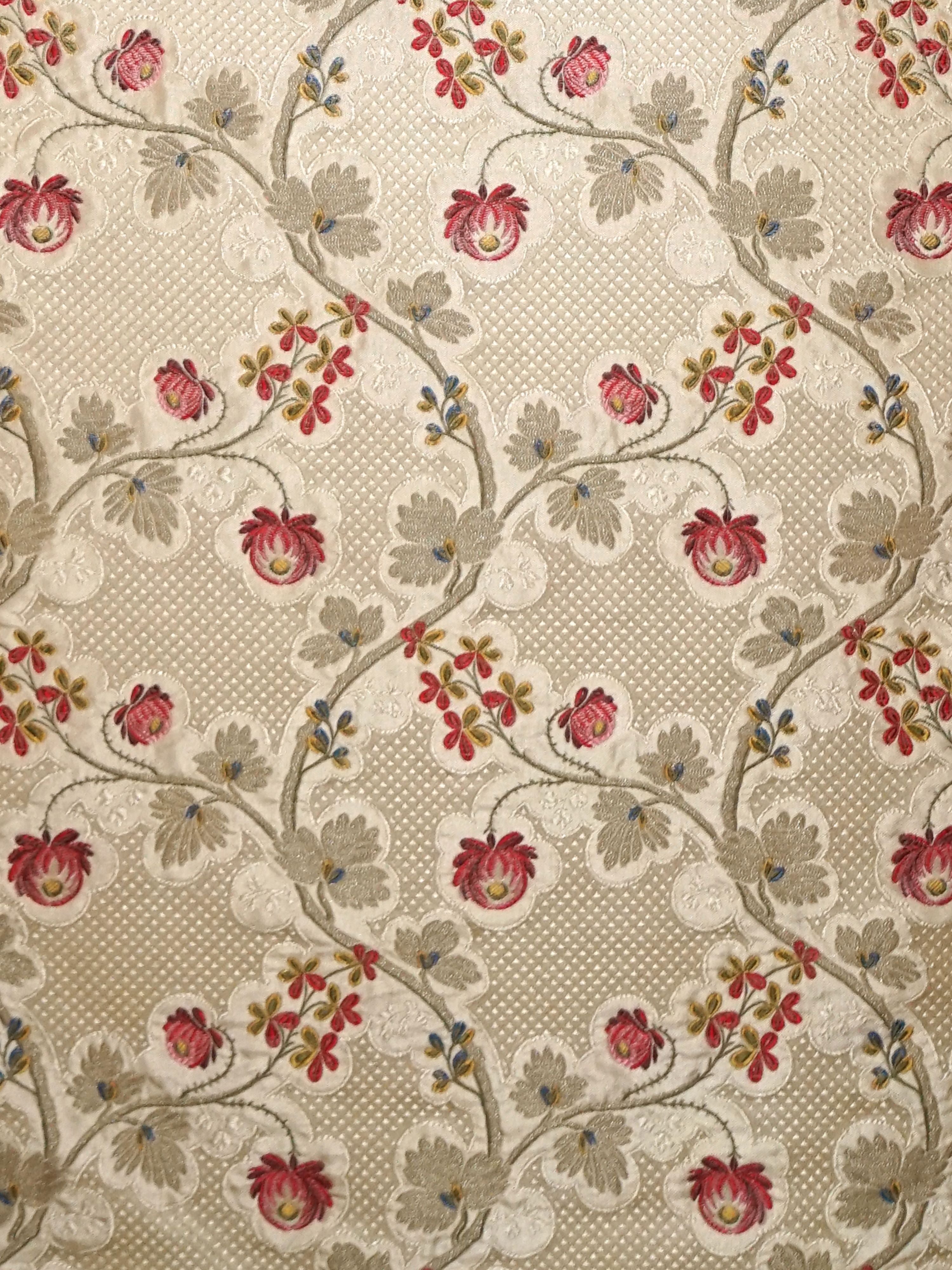Trottola fabric in strawberry cream color - pattern number SB 00070352 - by Scalamandre in the Old World Weavers collection