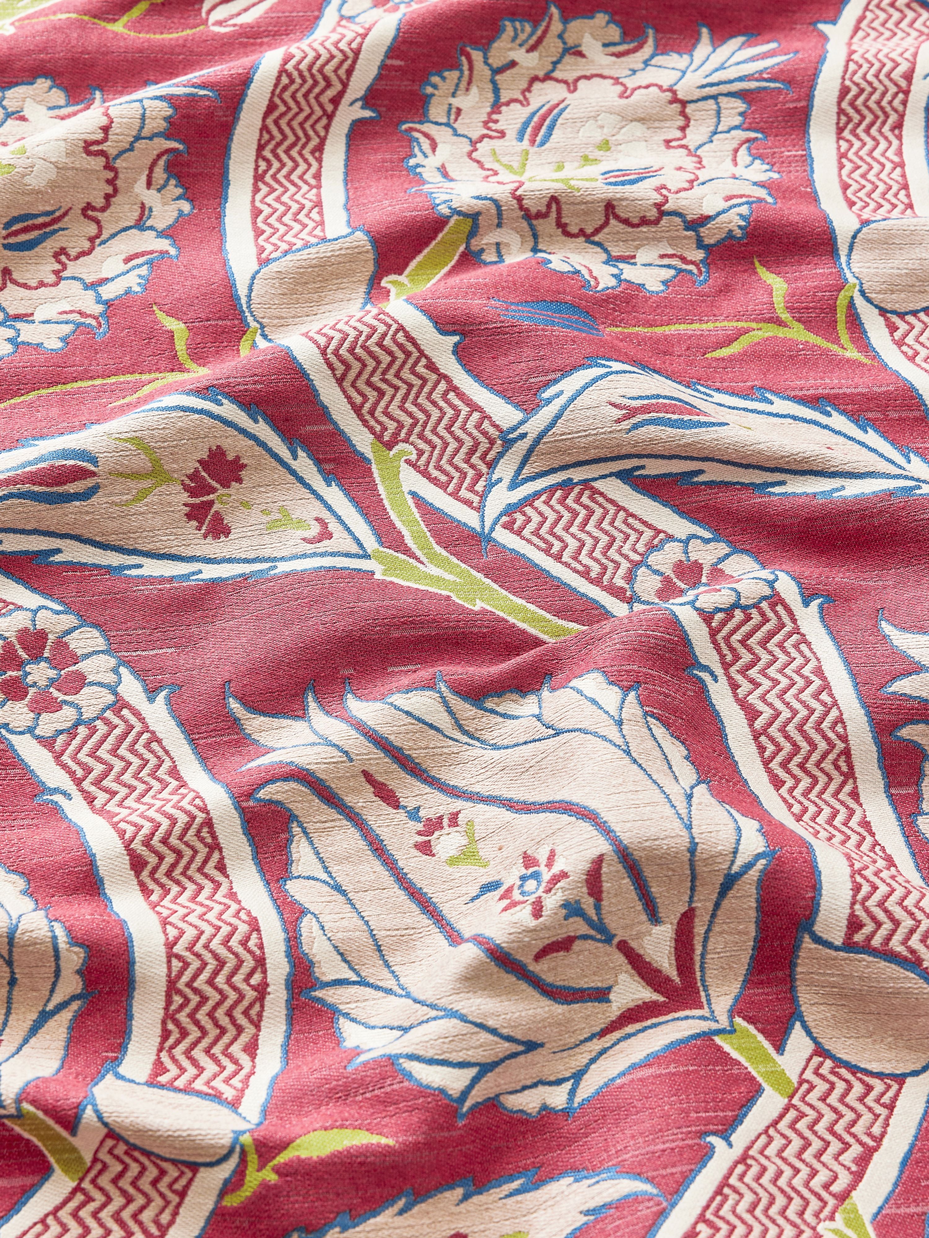 Kemha Woven fabric in dragon fruit color - pattern number SC 000327326 - by Scalamandre in the Scalamandre Fabrics Book 1 collection