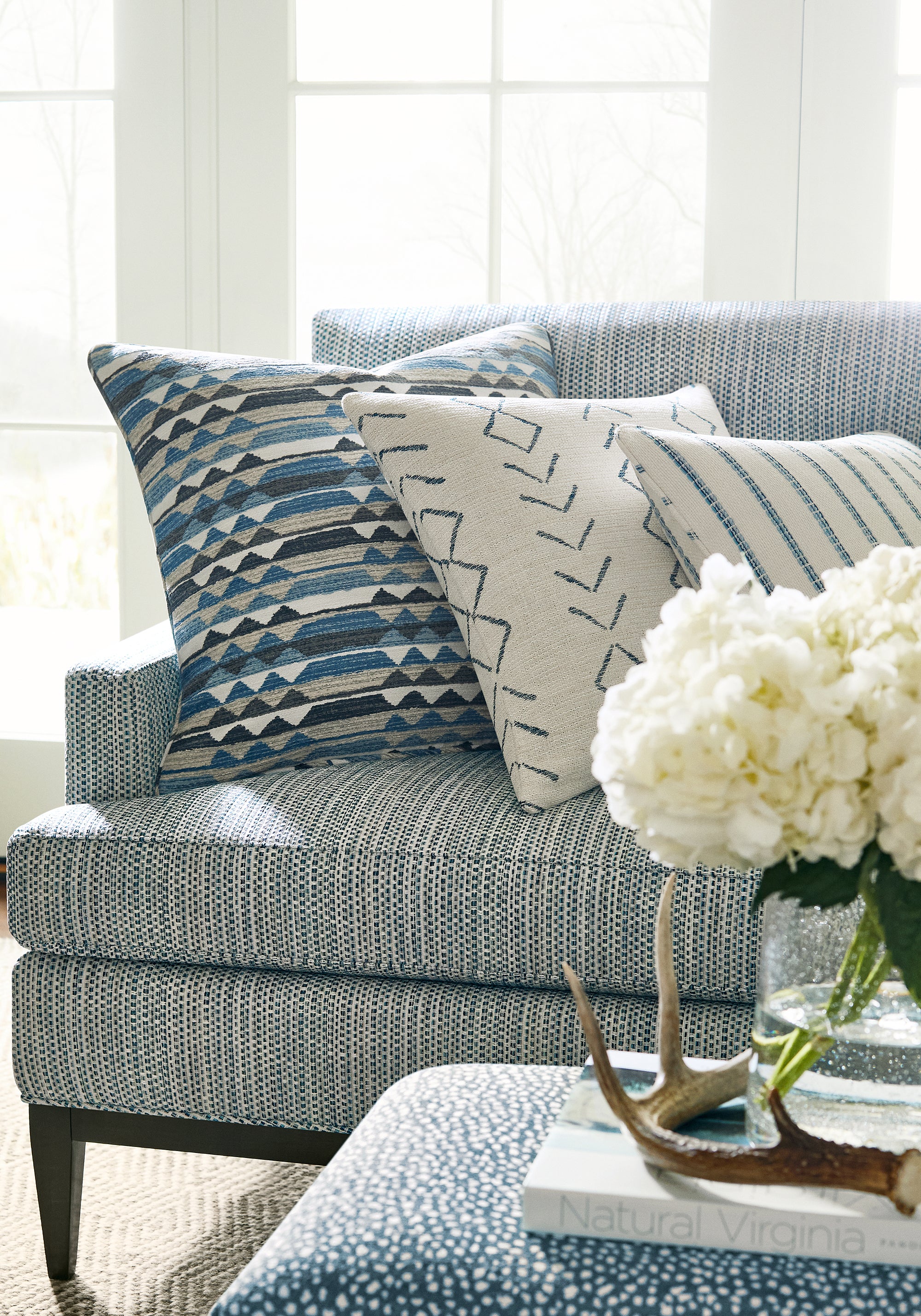 Dixon Loveseat in Thibaut&