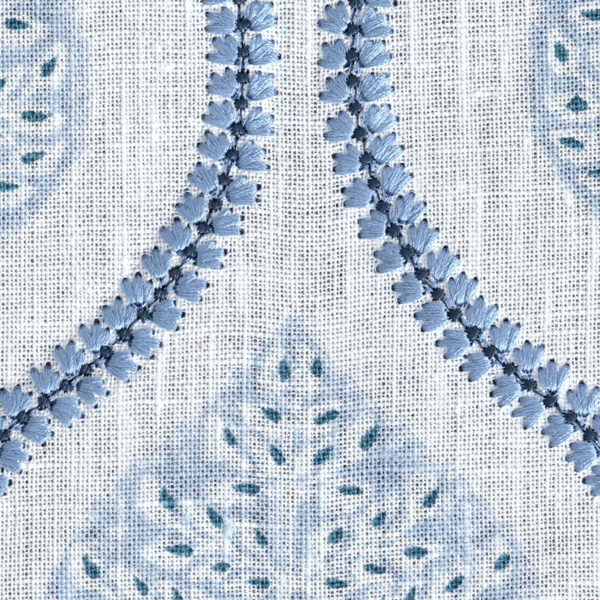Elsie Print fabric in Blue color - pattern number 2026107.55.0 - by Lee Jofa in the Hinton Hill collection