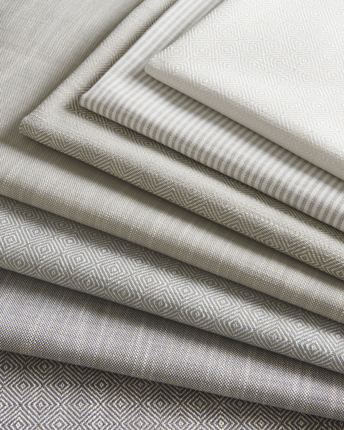 35517 fabric in 1101 color - pattern number 35517.1101.0 - by Kravet Smart in the Trilogy collection
