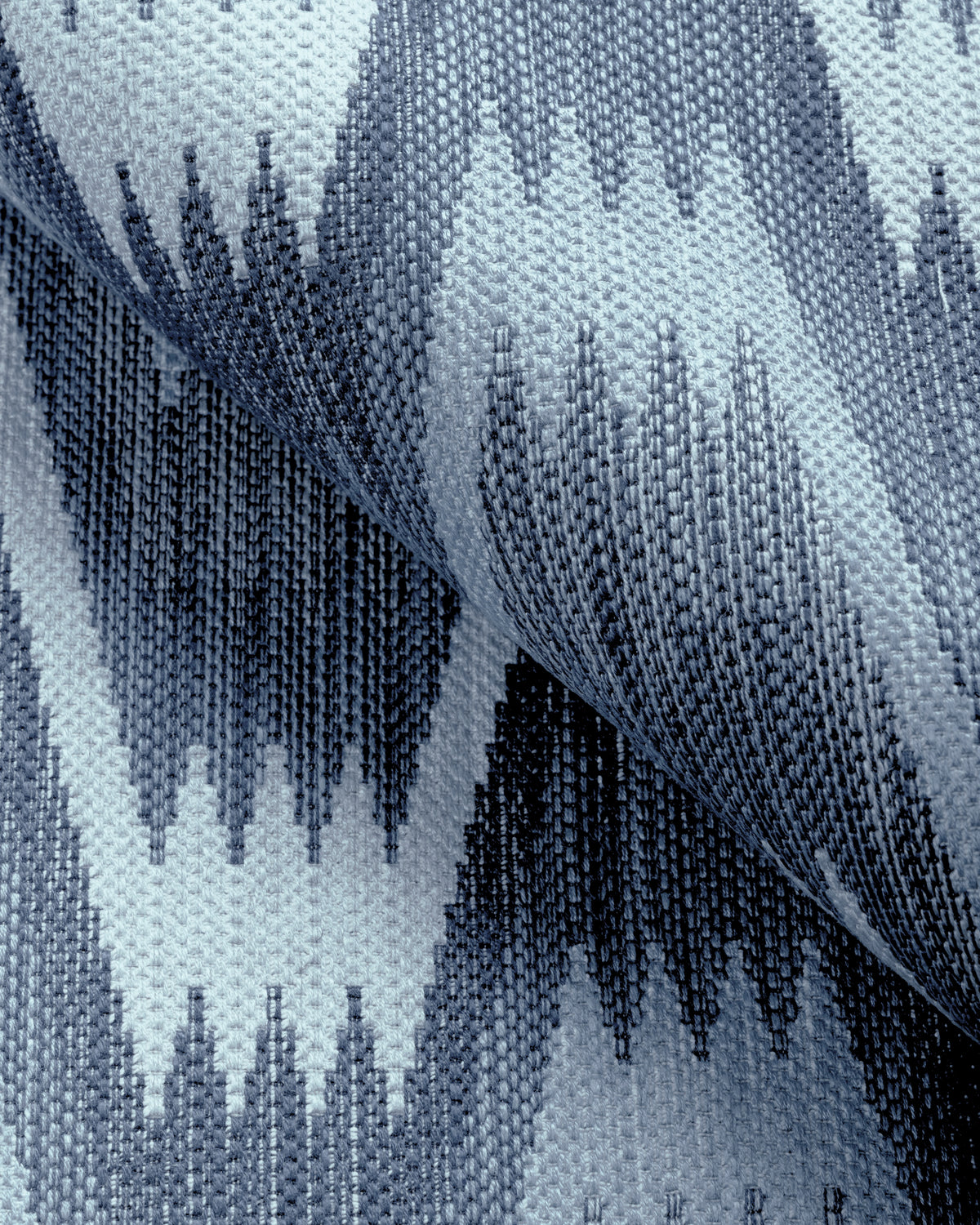 River Weave fabric in Indigo color - pattern number 37520.5.0 - by Kravet Couture in the Museum of New Mexico Folk Art Collection collection