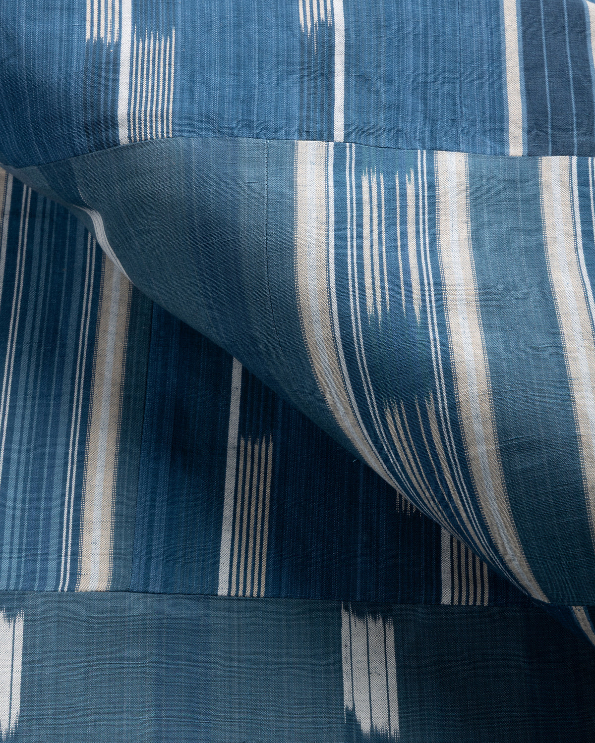 Yacuma fabric in Indigo color - pattern number 37630.5.0 - by Kravet Couture in the Alfredo Paredes Cocuyo collection