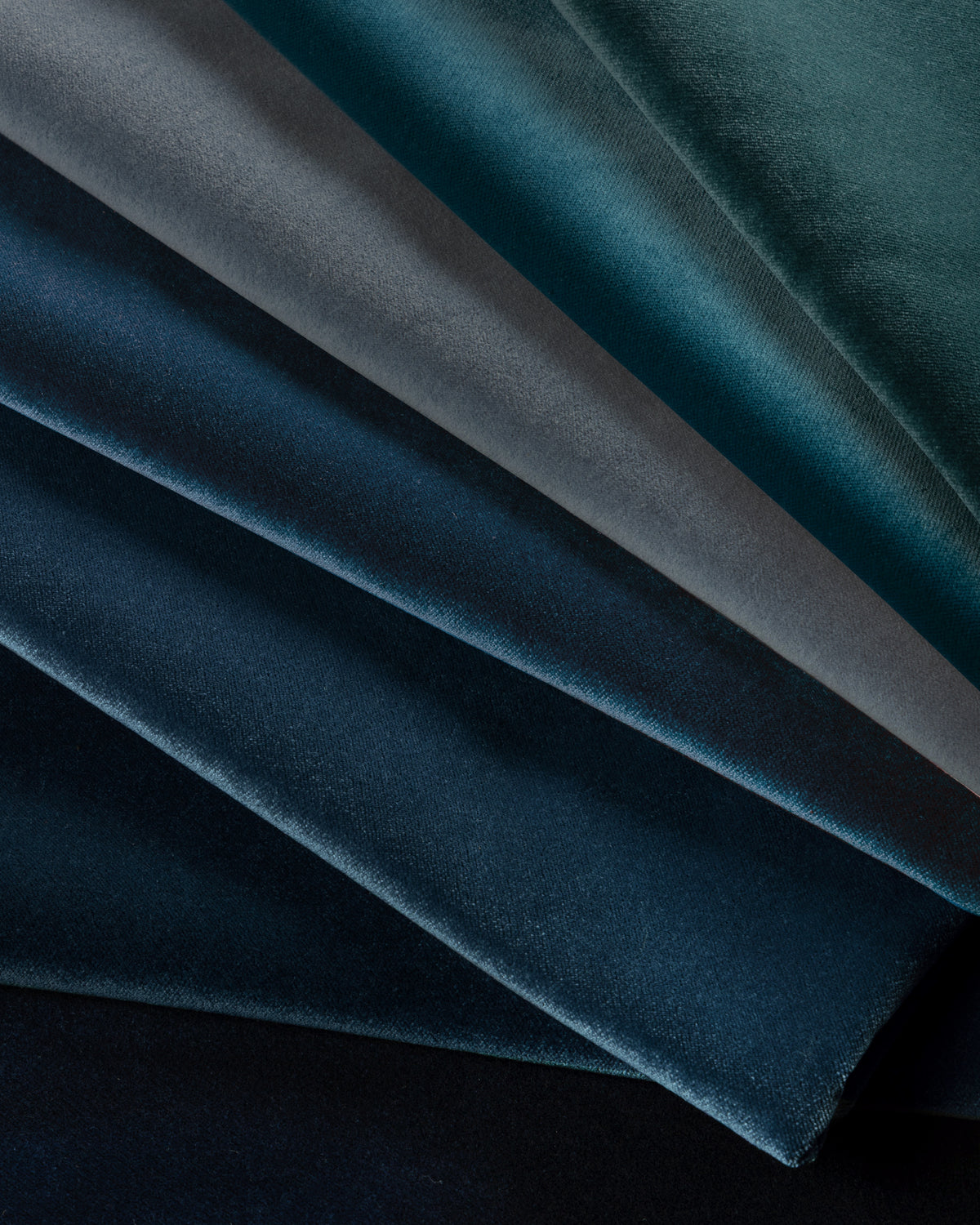 Tempo fabric in Emperor color - pattern number 37696.5.0 - by Kravet Contract in the Tempo Velvets collection