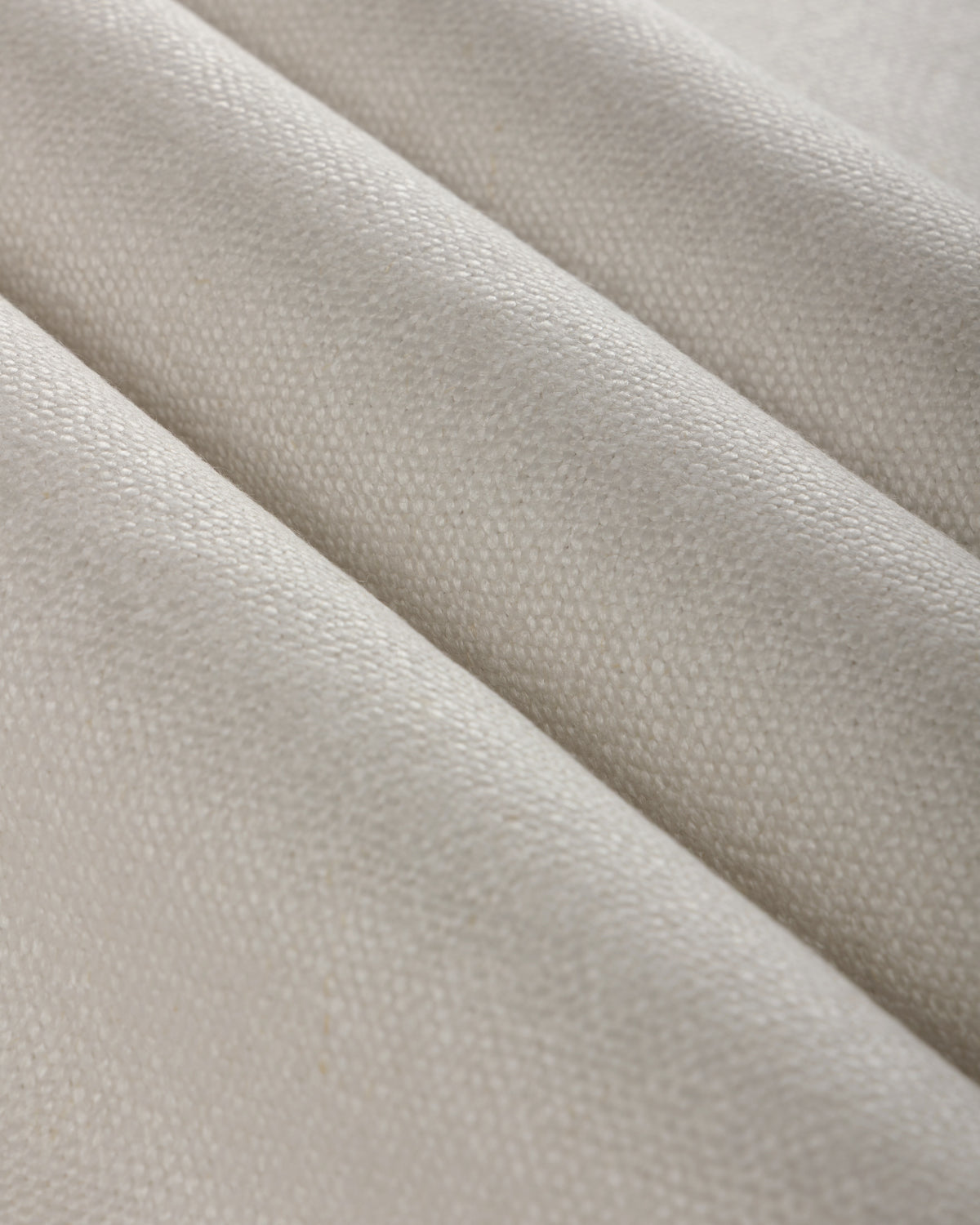 Connoisseur fabric in Soft White color - pattern number 6026111.1.0 - by Donghia in the Ombre II collection