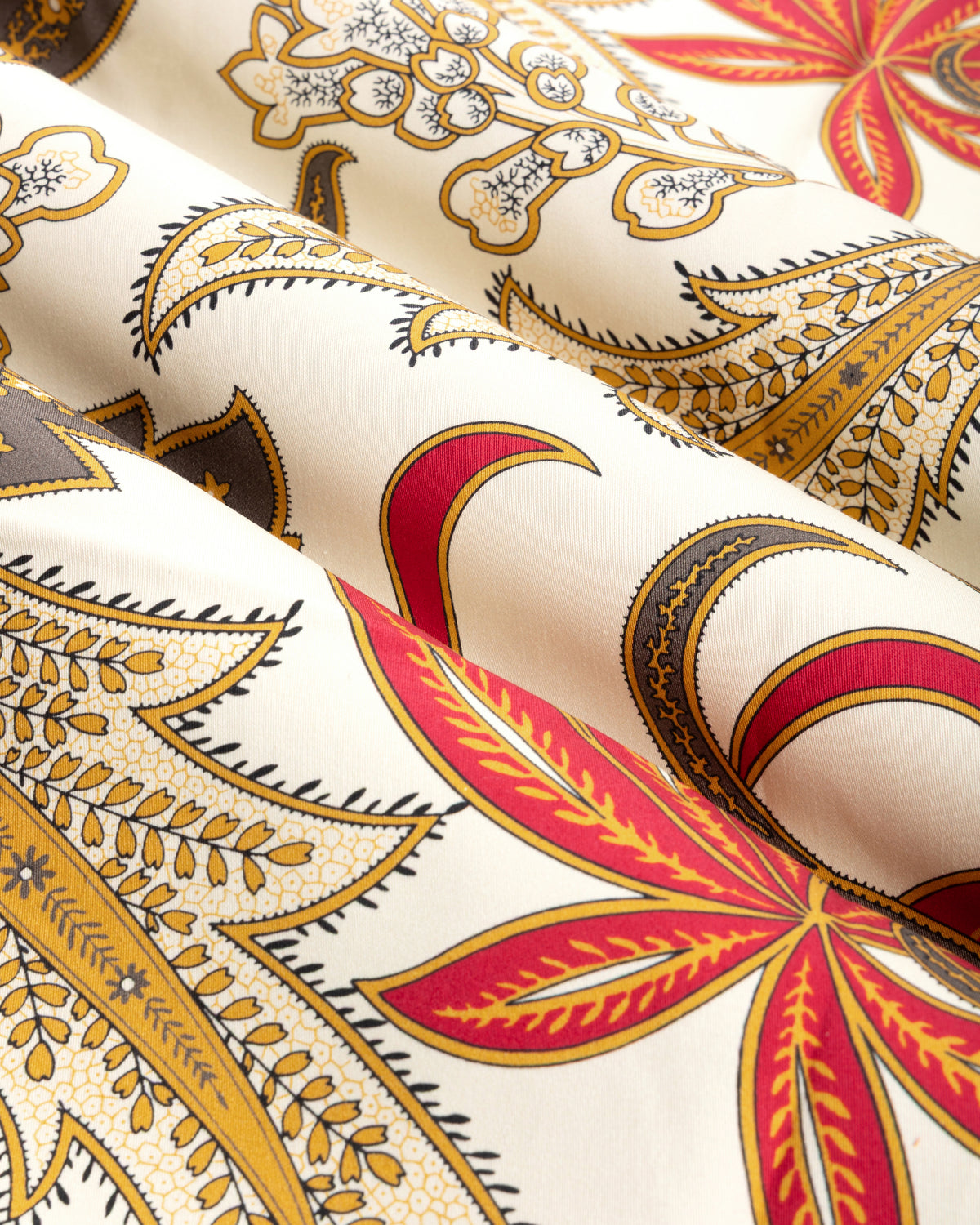 Louisianne fabric in Rouge color - pattern number 8025112.19.0 - by Brunschwig &amp; Fils in the Madeleine Castaing III collection