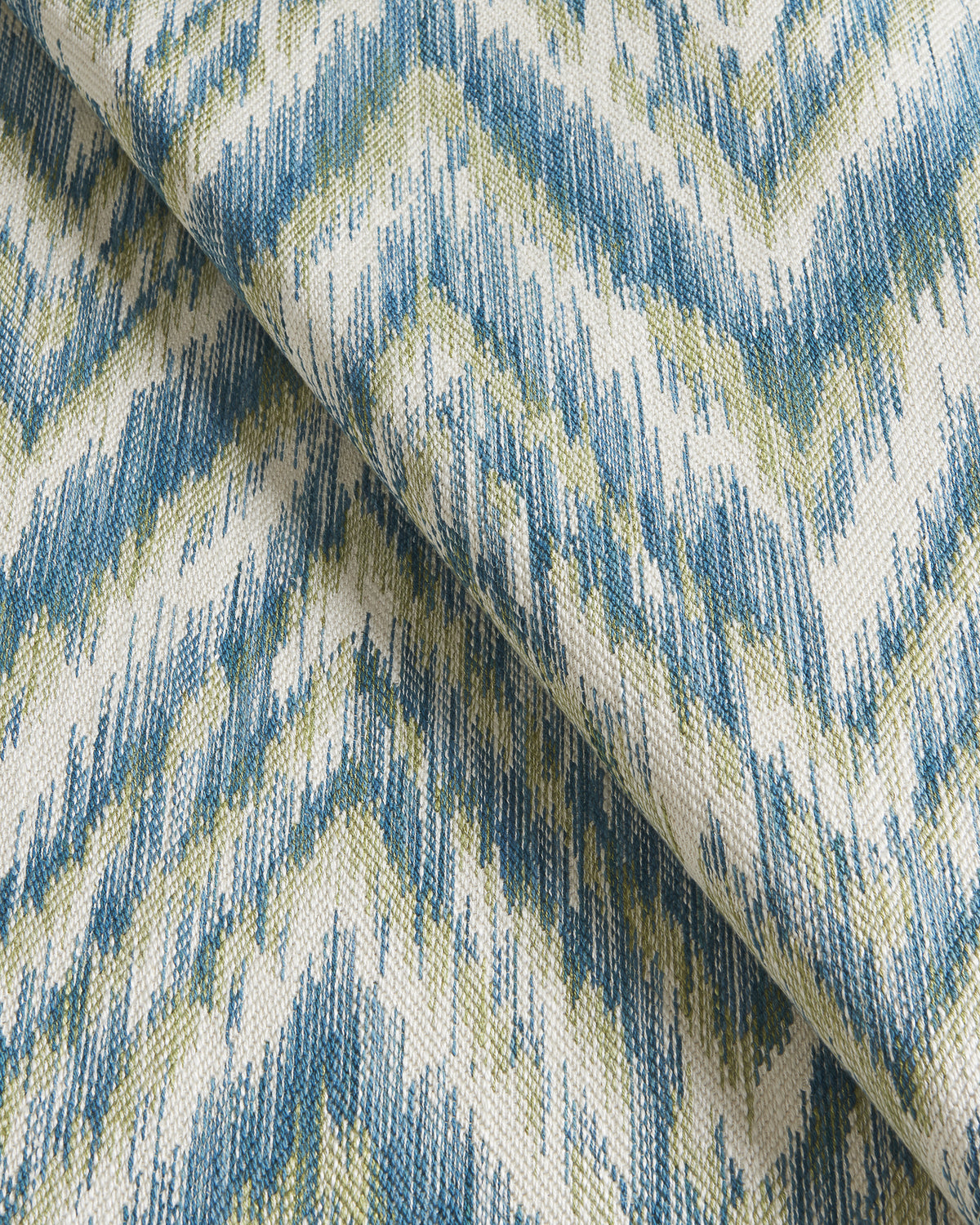 Auvergne Weave fabric in Marine color - pattern number 8026100.335.0 - by Brunschwig &amp; Fils in the Cantal Weaves collection
