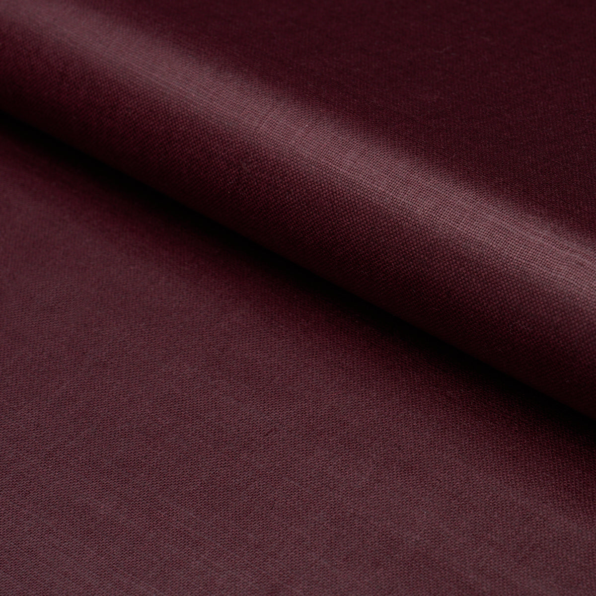 Patent Linen fabric in plum color - pattern number 85272 - by Schumacher in the Patterson Flynn collection