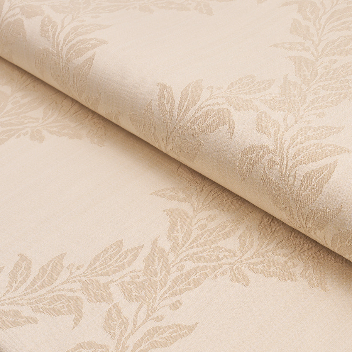 Tyninghame Trellis fabric in ivory color - pattern number 86642 - by Schumacher in the A Country Life collection