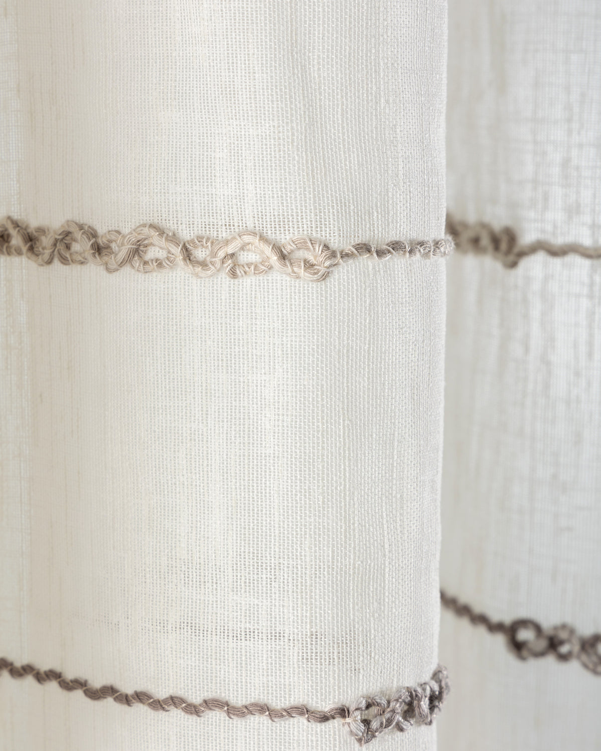 90104 fabric in 106 color - pattern number 90104.106.0 - by Kravet Basics in the Sheer Outlook II collection