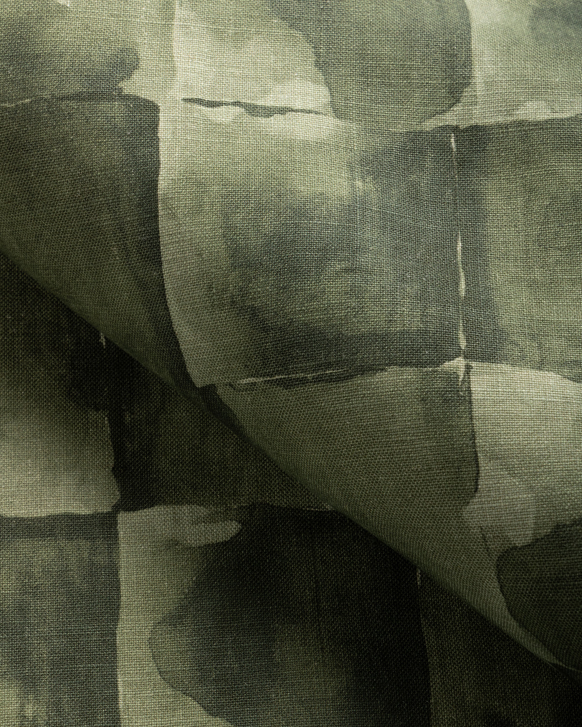 Acuarela fabric in Bosque color - pattern number ACUARELA.30.0 - by Kravet Couture in the Alfredo Paredes Cocuyo collection