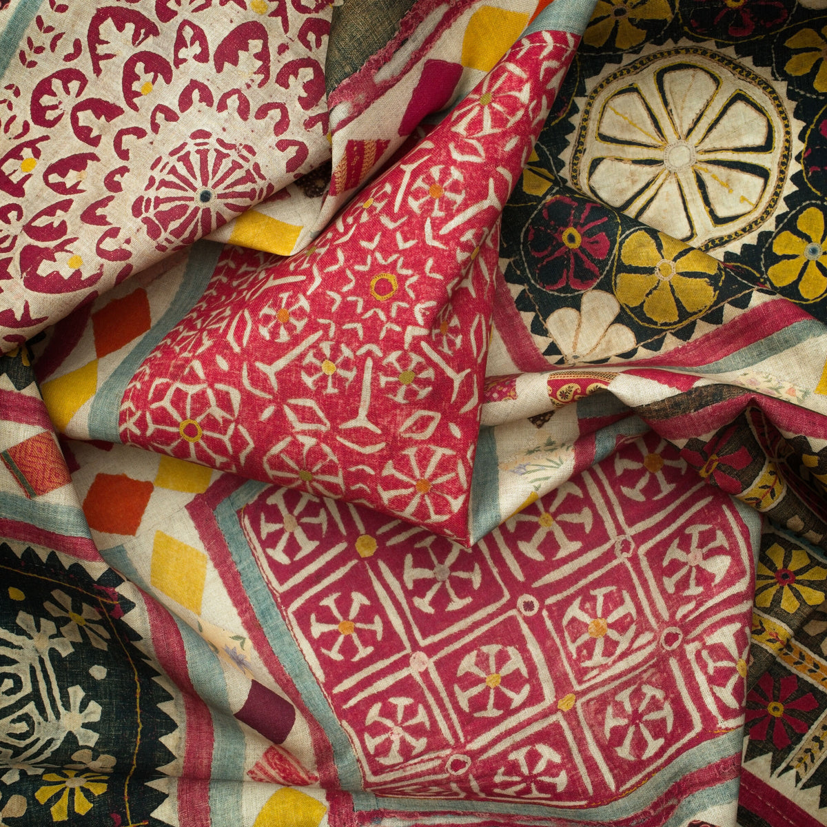 Courtyard fabric in Multi Outdoor color - pattern number AM100404.73.0 - by Kravet Couture in the Andrew Martin The Secret Garden Indoor Outdoor collection
