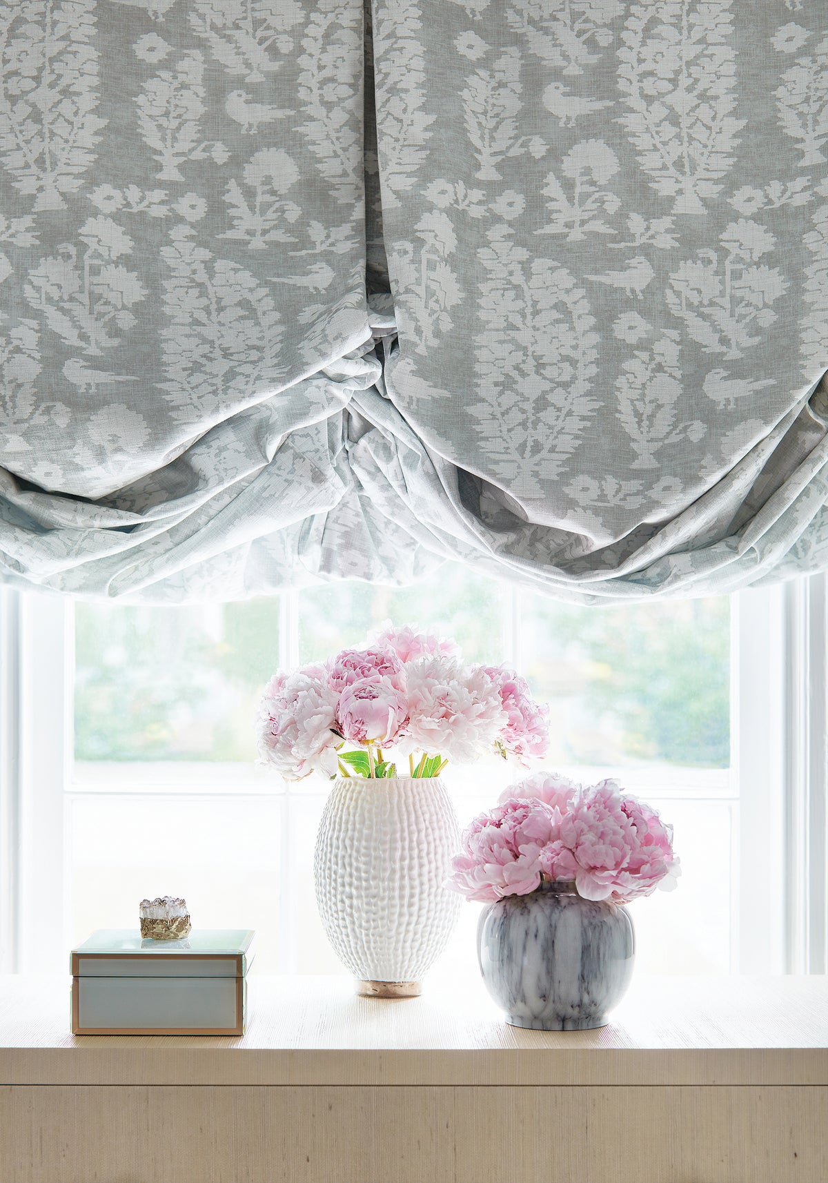 Allaire printed fabric in grey color - pattern number F972605 by Thibaut in the Chestnut Hill collection