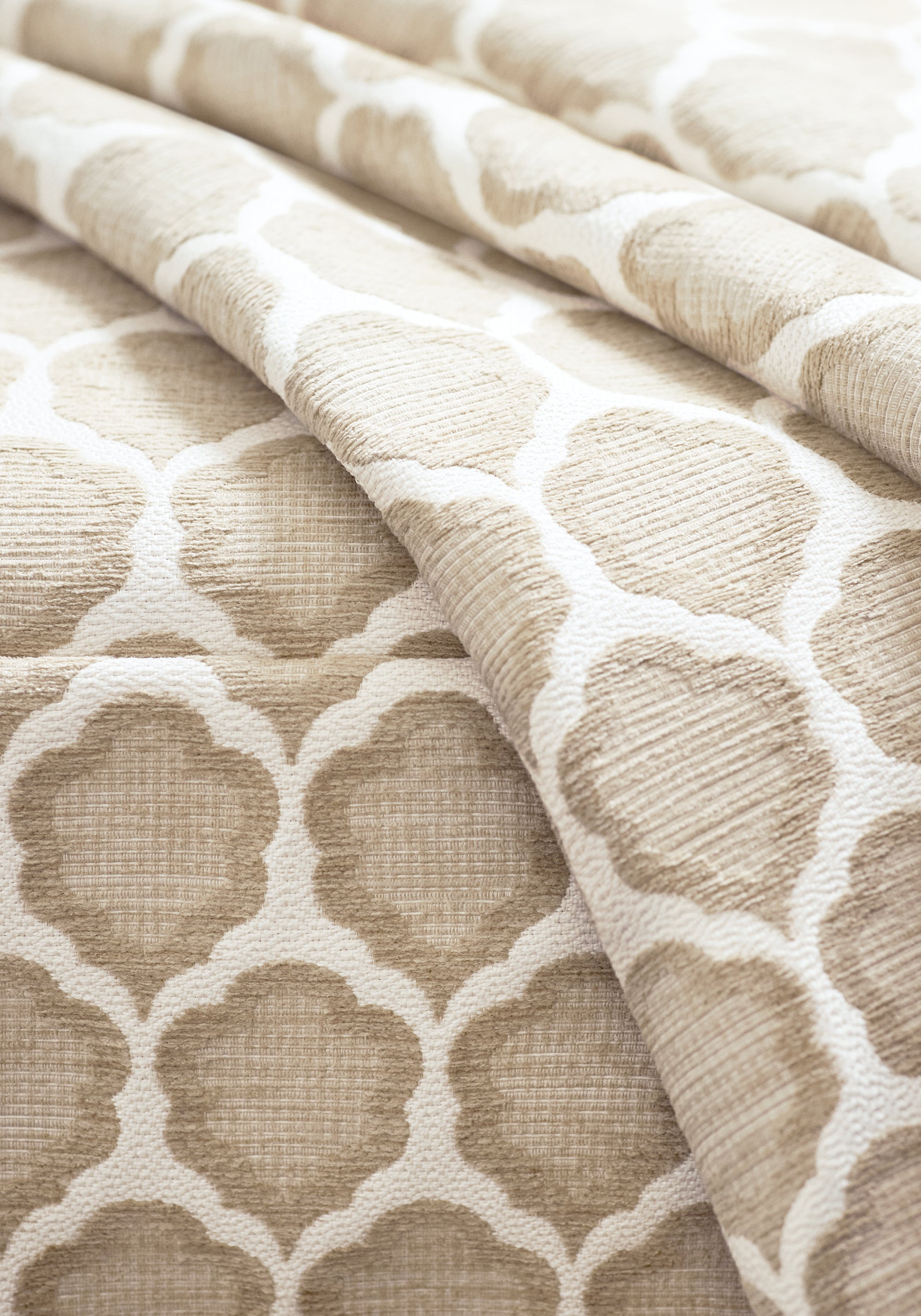 Detailed Genie woven fabric in sand color, pattern number W81928 of the Anna French Bristol collection