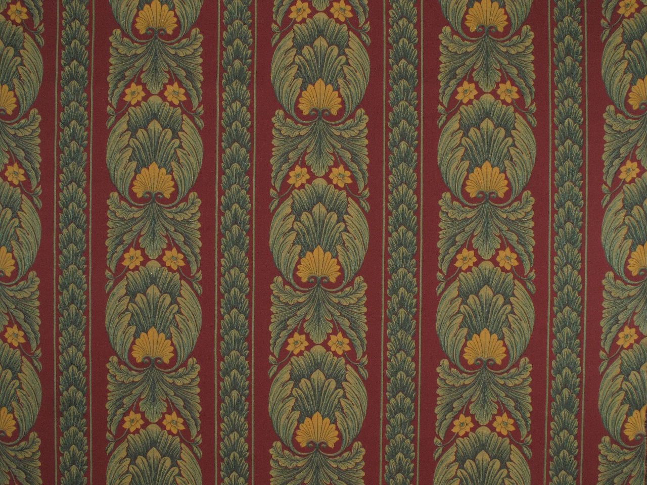 Vincent fabric in red/green color - pattern number D1 00021409 - by Scalamandre in the Old World Weavers collection