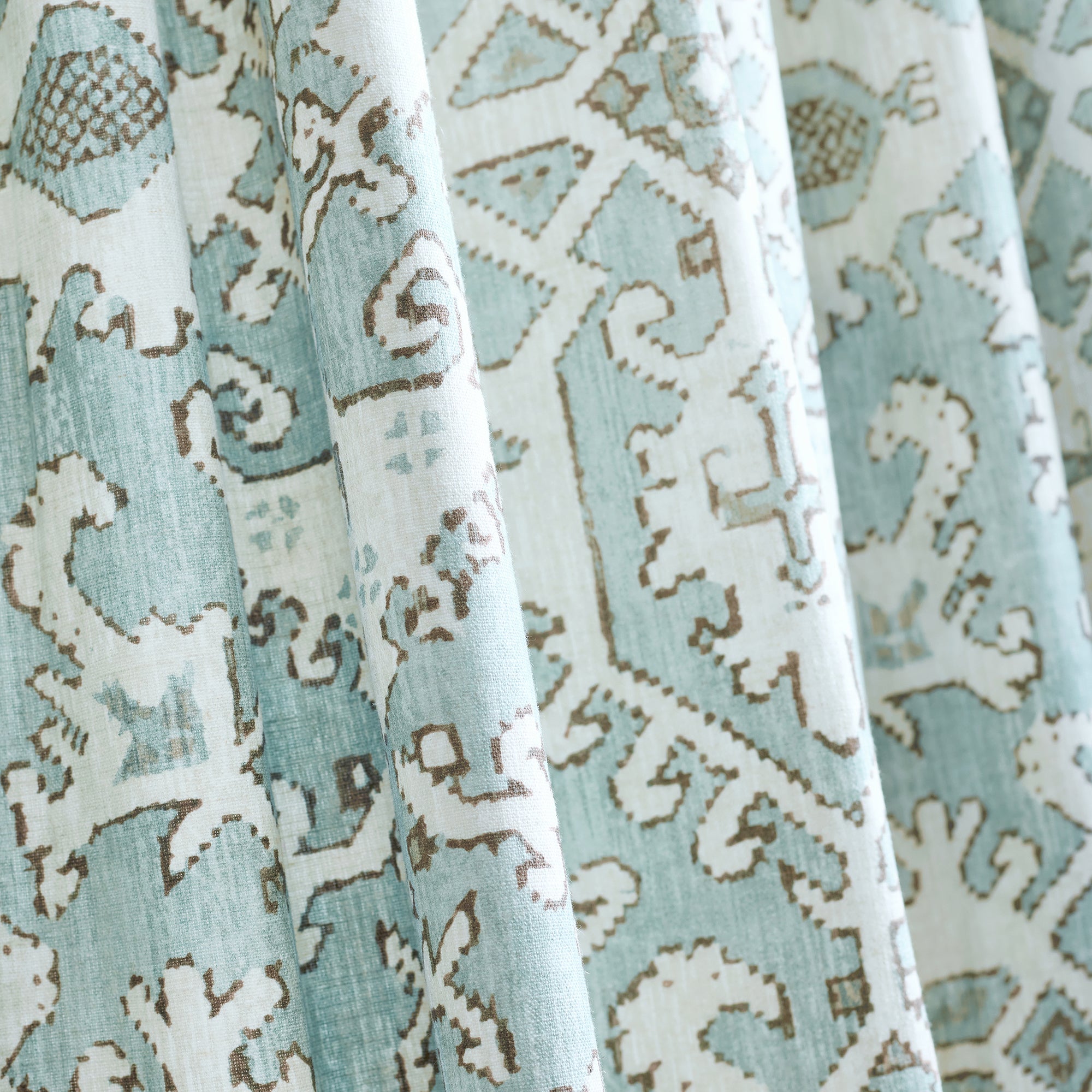 Pontorma printed fabric in Robin&