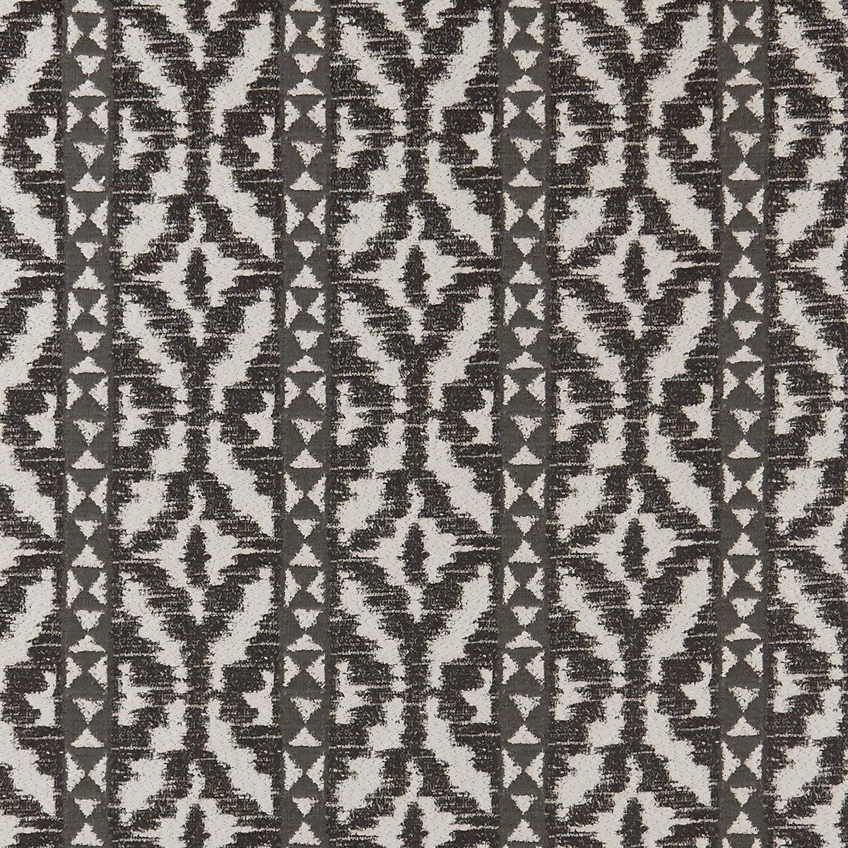 Bw1005 fabric in black/white color - pattern F0877/01.CAC.0 - by Clarke And Clarke in the Clarke &amp; Clarke Black + White collection